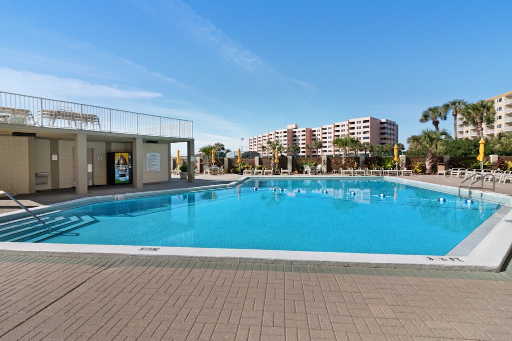 Gulf and beachfront condo with marvelous views, shared pool and hot tub