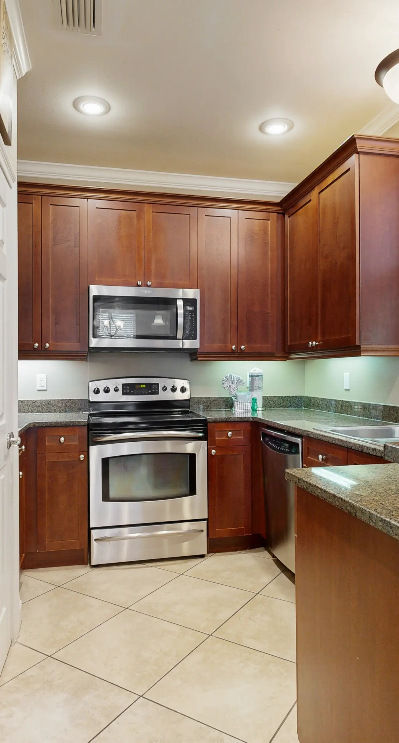 Nautical home in gated community with pool, hot tub & beach access