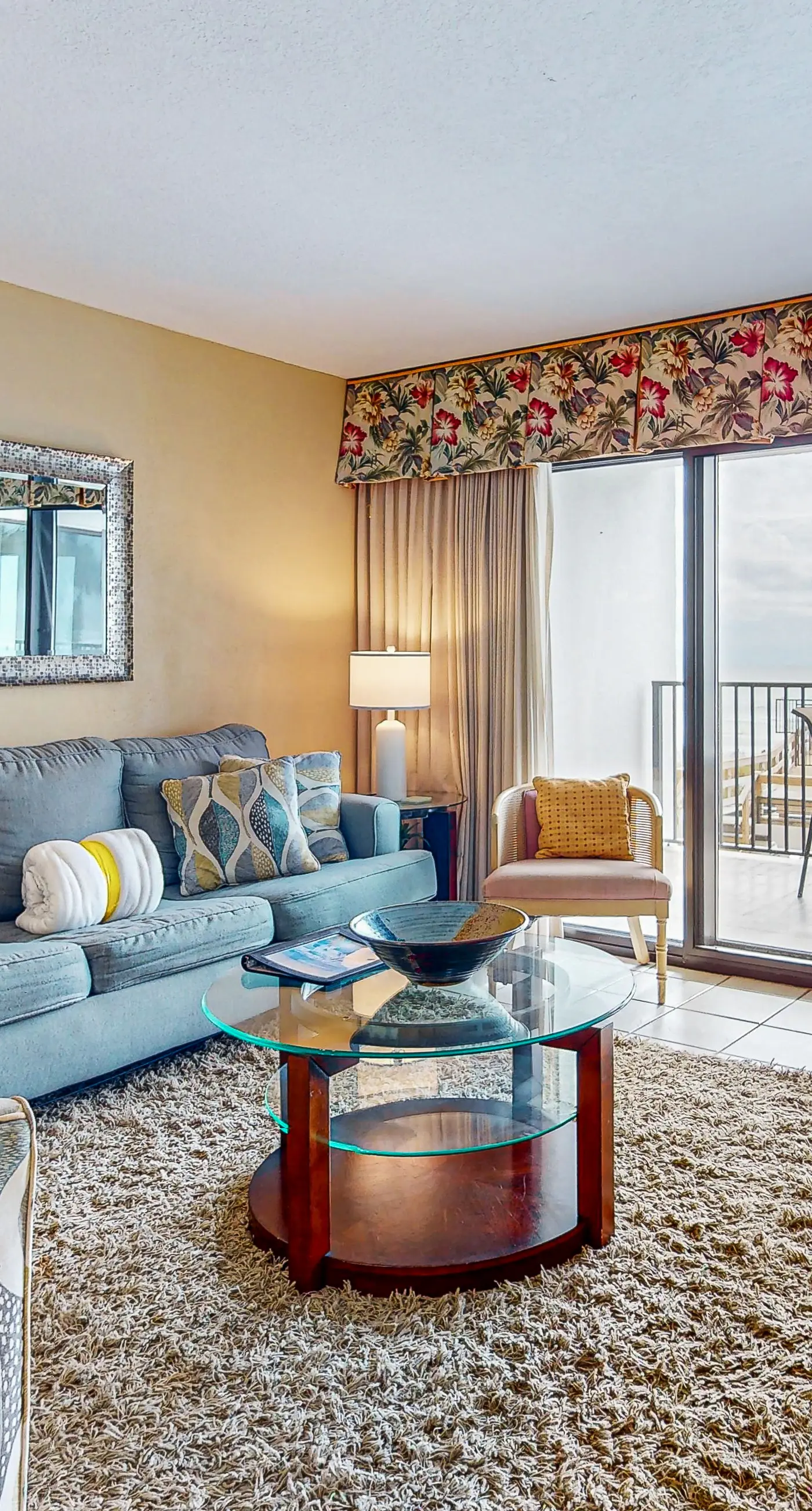 Pretty Condo with Gulf View Wet Bar, Shared Pool, Sauna, & Fitness Center