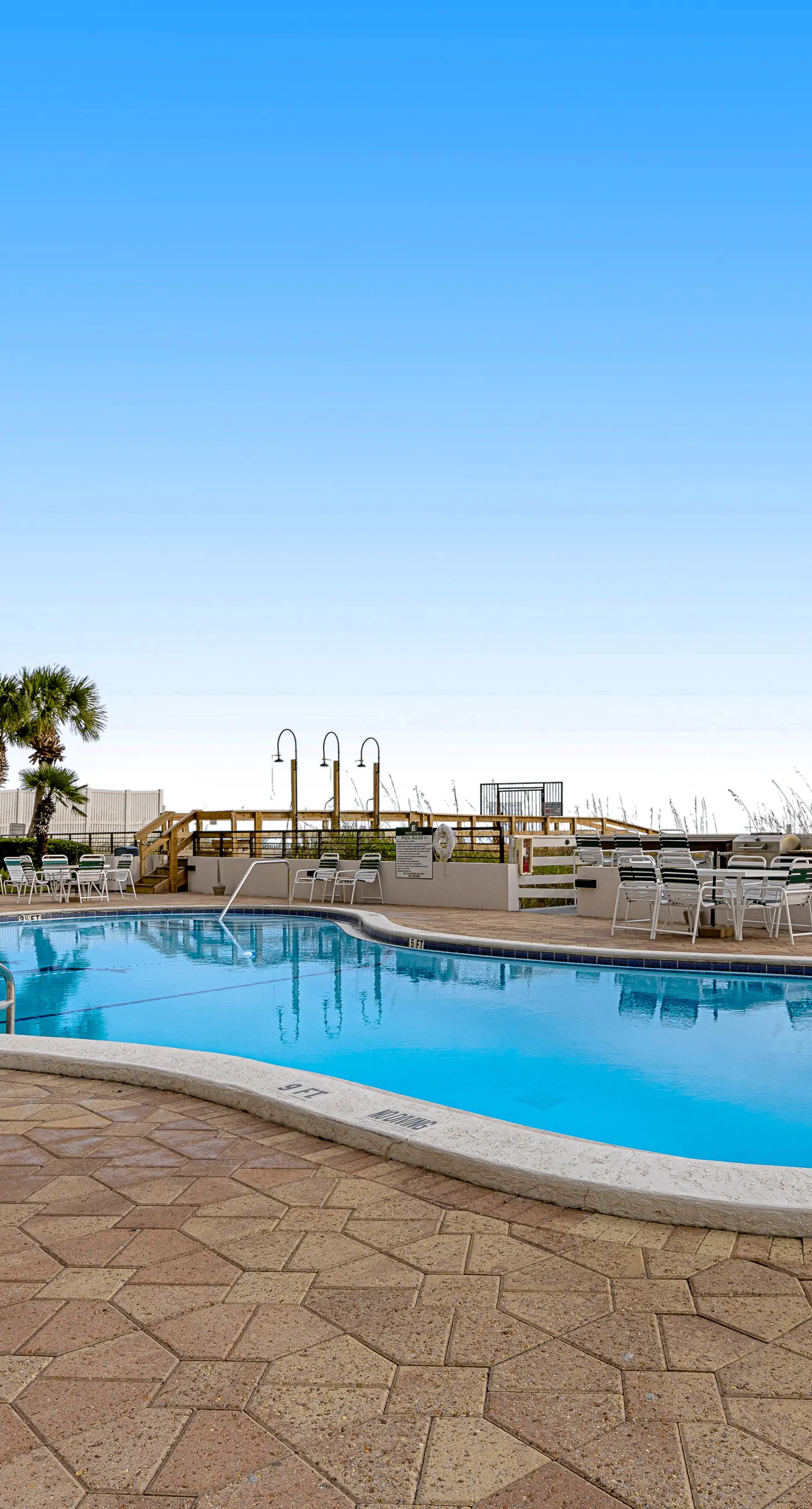 Pretty Condo with Gulf View Wet Bar, Shared Pool, Sauna, & Fitness Center