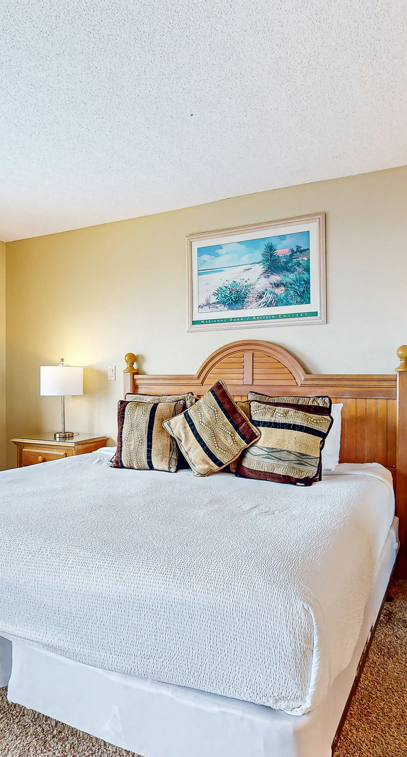 Pretty Condo with Gulf View Wet Bar, Shared Pool, Sauna, & Fitness Center