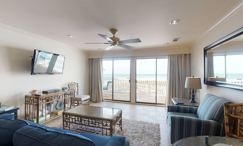 Beachfront condo with shared pool, hot tub, & fitness center + beach access