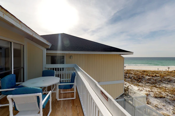 Beachfront condo with shared pool, hot tub, & fitness center + beach access