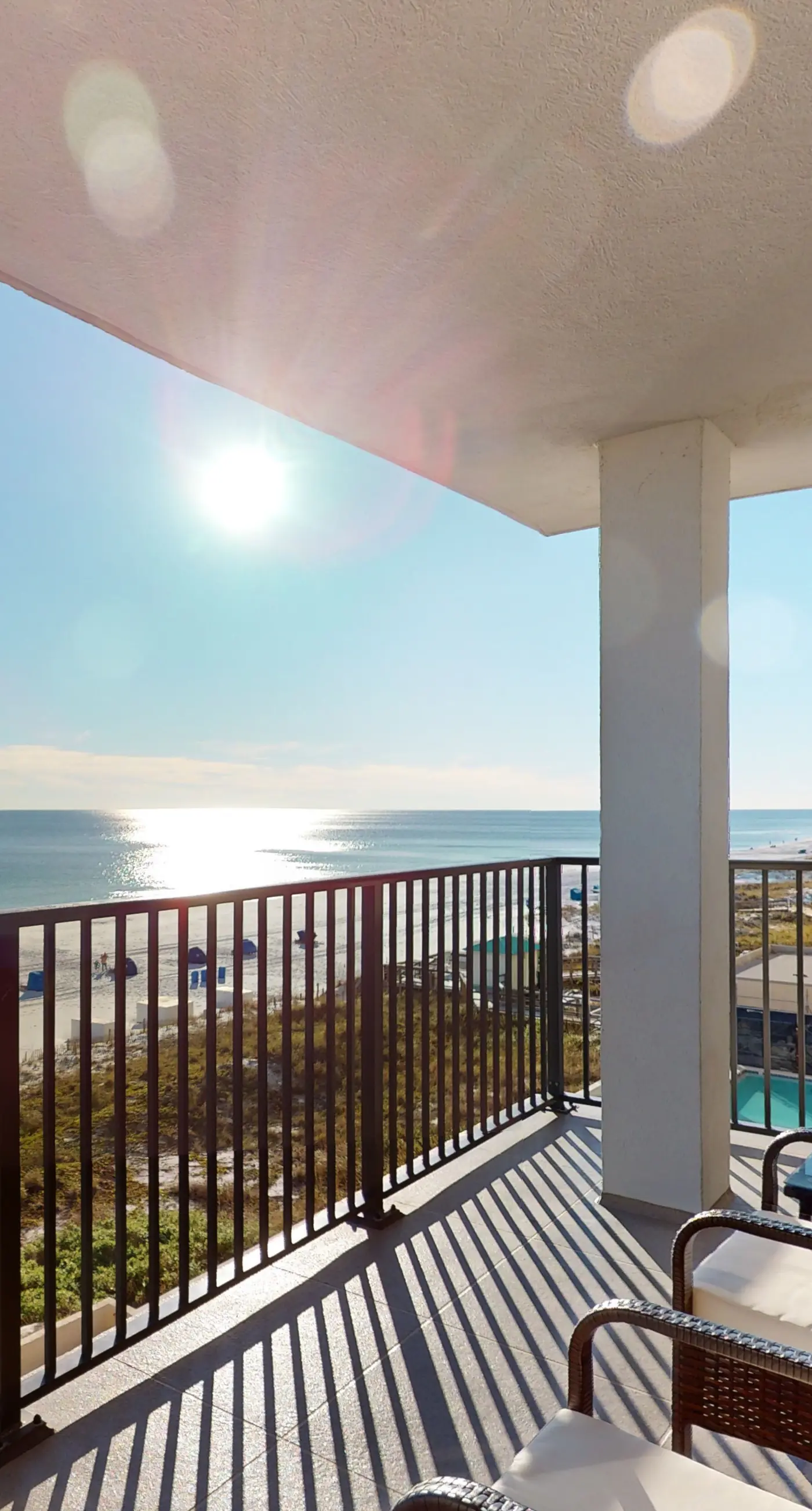 Beautiful Gulf Front Condo Fun Amenities, Nearby Shopping & Dining
