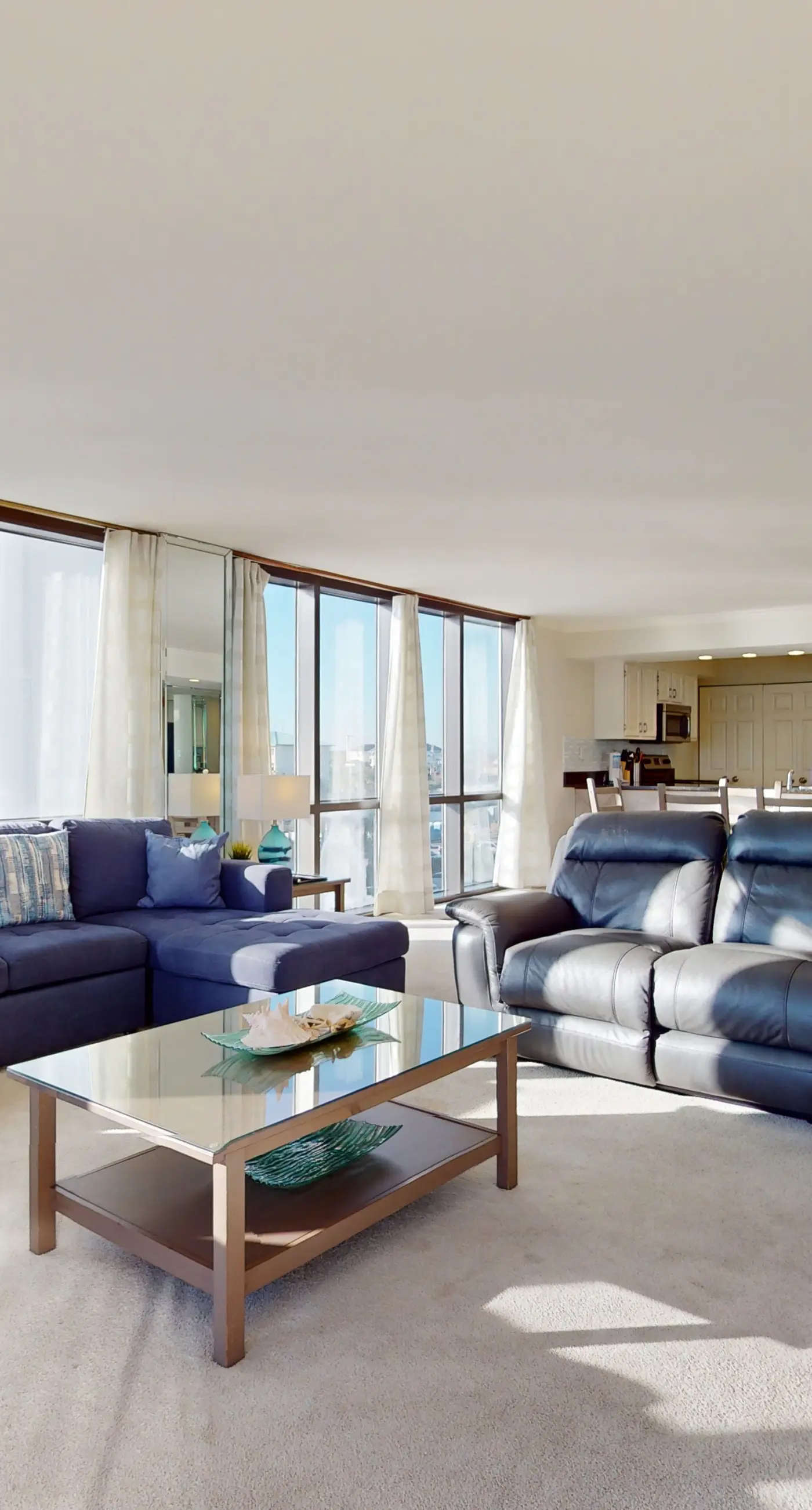 Beautiful Gulf Front Condo Fun Amenities, Nearby Shopping & Dining