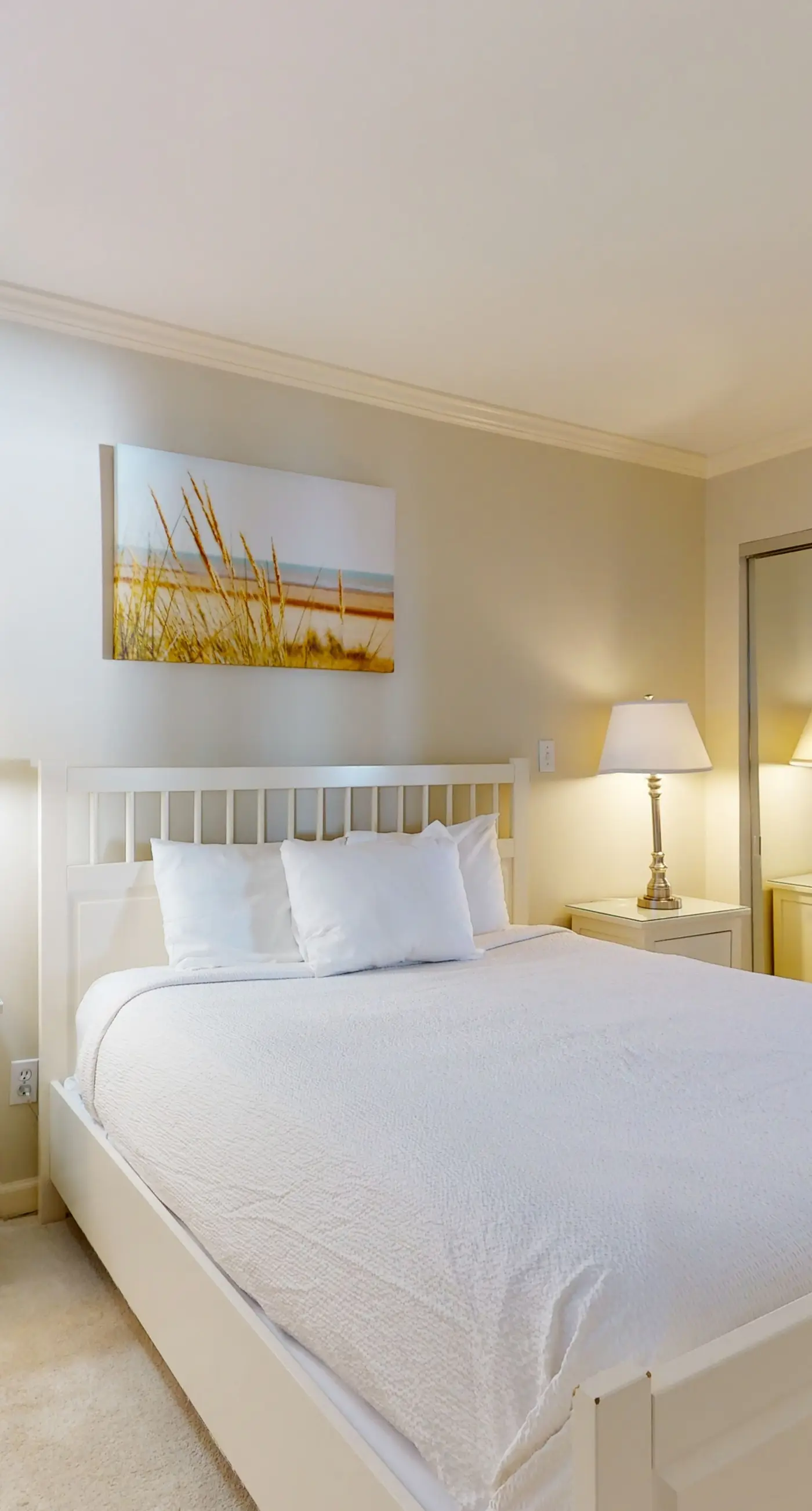 Beautiful Gulf Front Condo Fun Amenities, Nearby Shopping & Dining