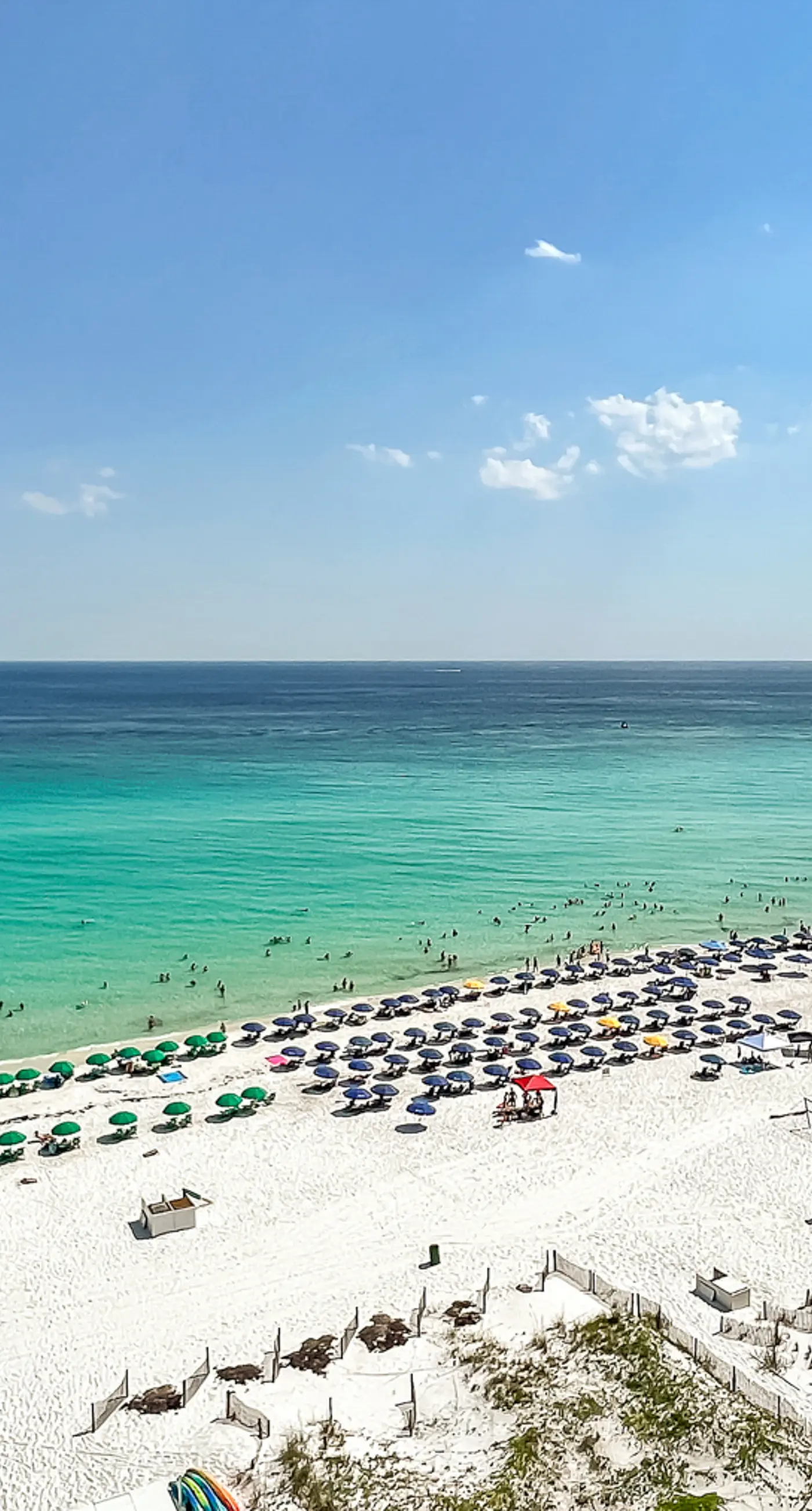 Beautiful Gulf Front Condo Fun Amenities, Nearby Shopping & Dining