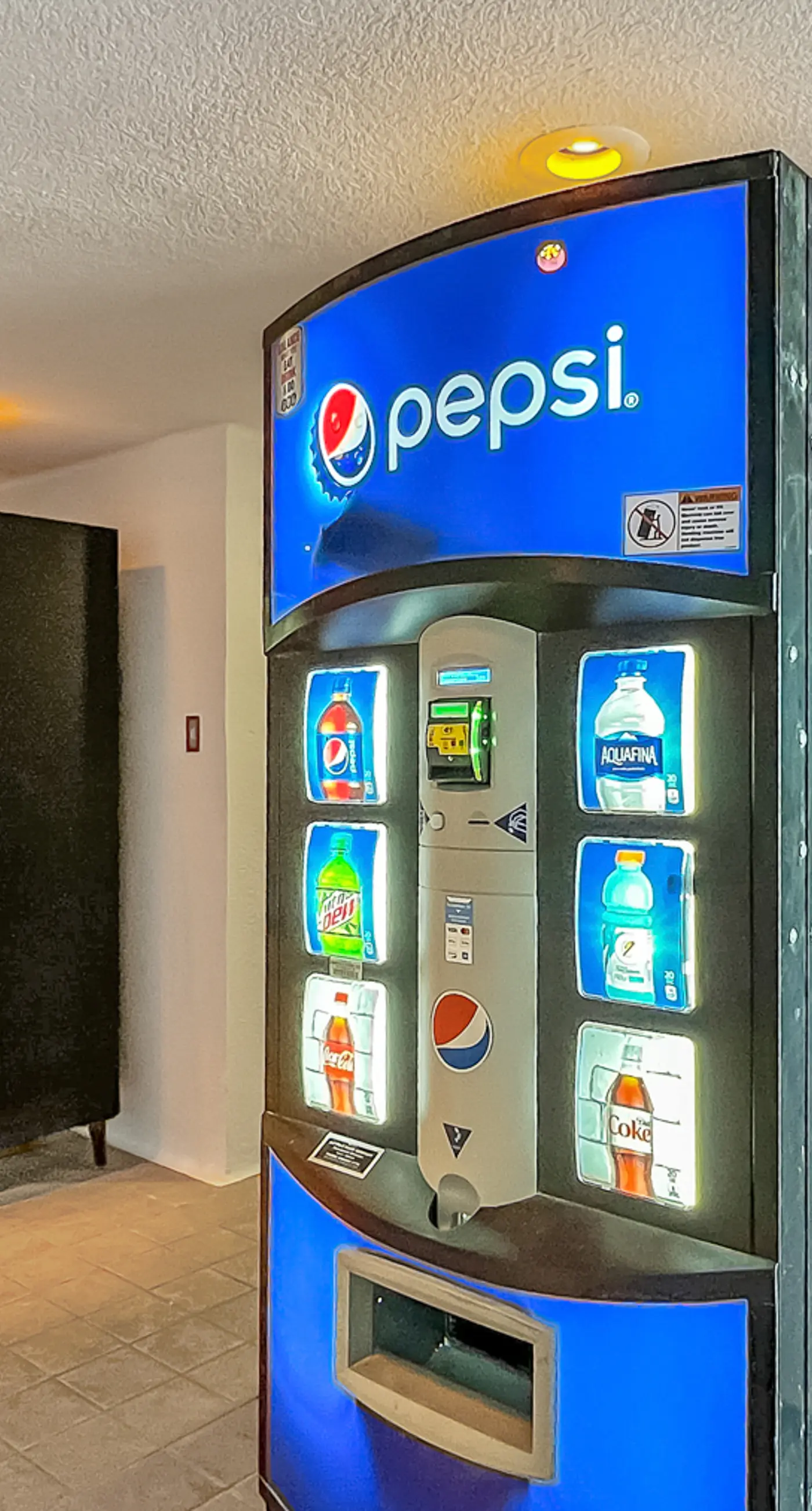 Beautiful Gulf Front Condo Fun Amenities, Nearby Shopping & Dining