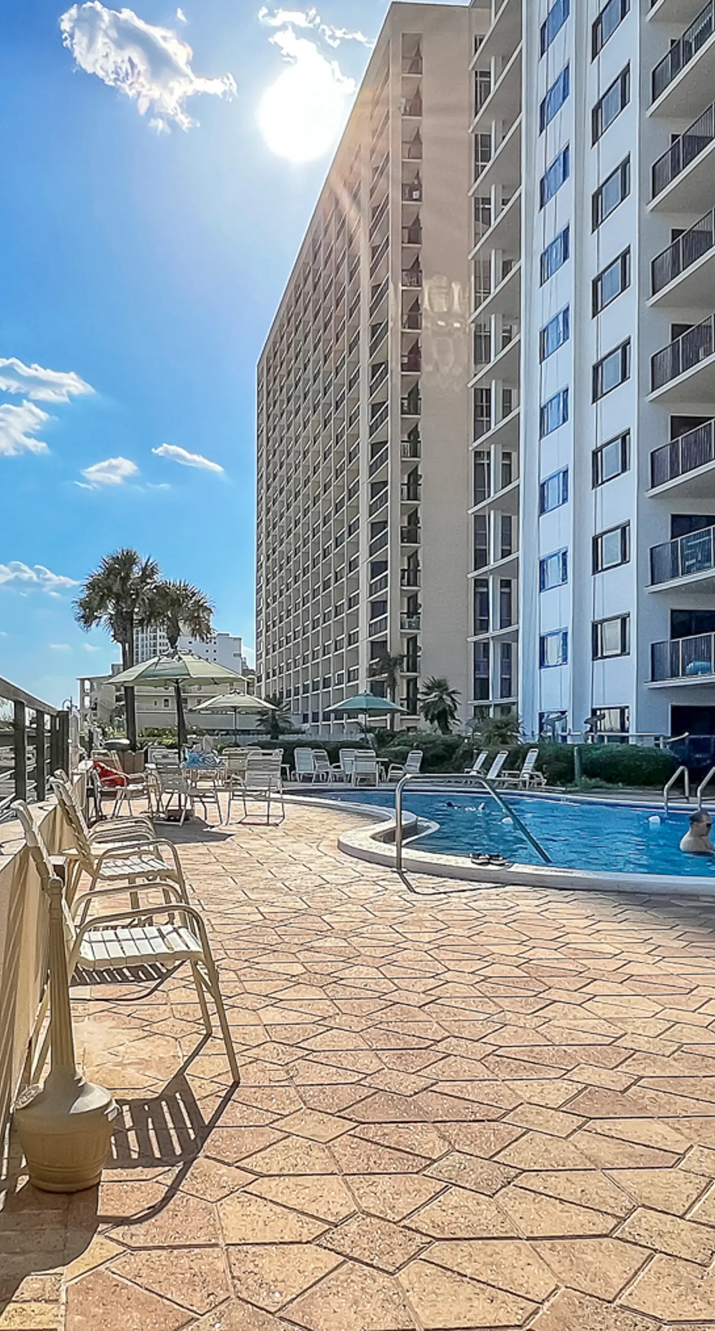 Beautiful Gulf Front Condo Fun Amenities, Nearby Shopping & Dining