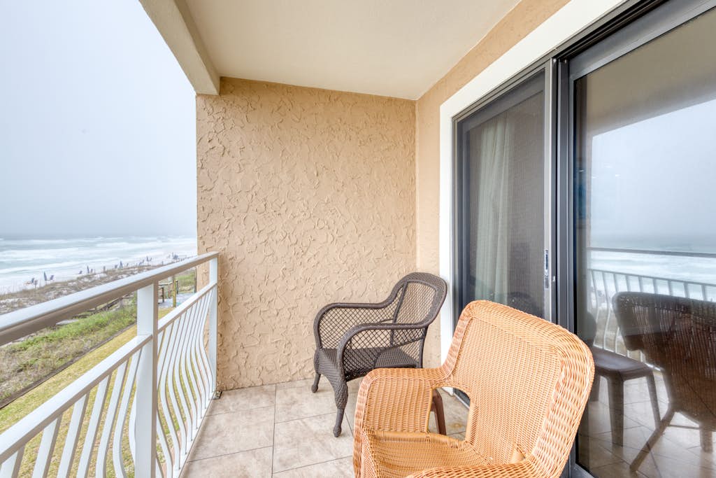 Second Floor Condo Many Amenities, Beach Access, Beach Equipment Included