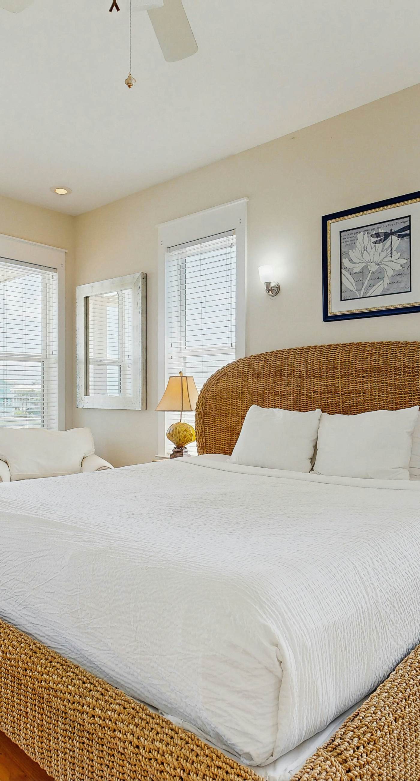 3-Bedroom Home Located in Destin Pointe, Near shops and dining