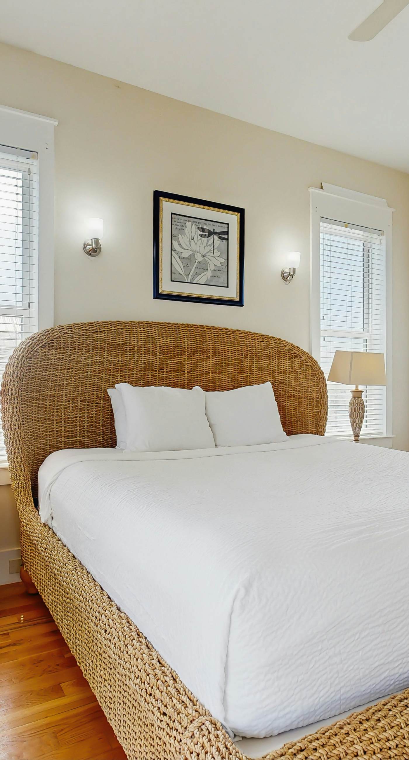 3-Bedroom Home Located in Destin Pointe, Near shops and dining