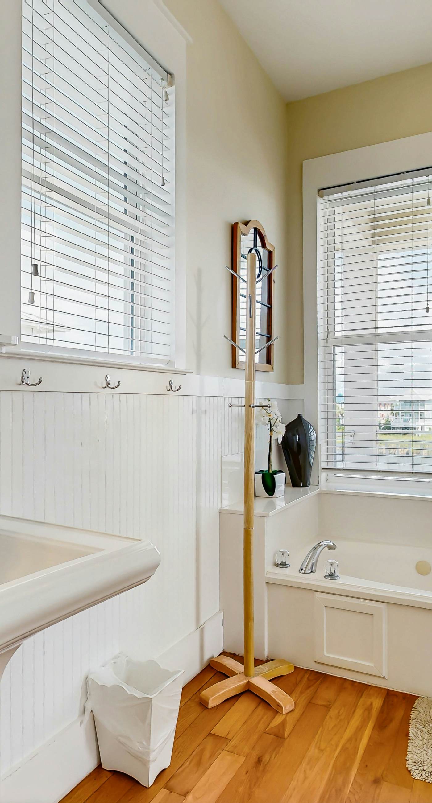 3-Bedroom Home Located in Destin Pointe, Near shops and dining