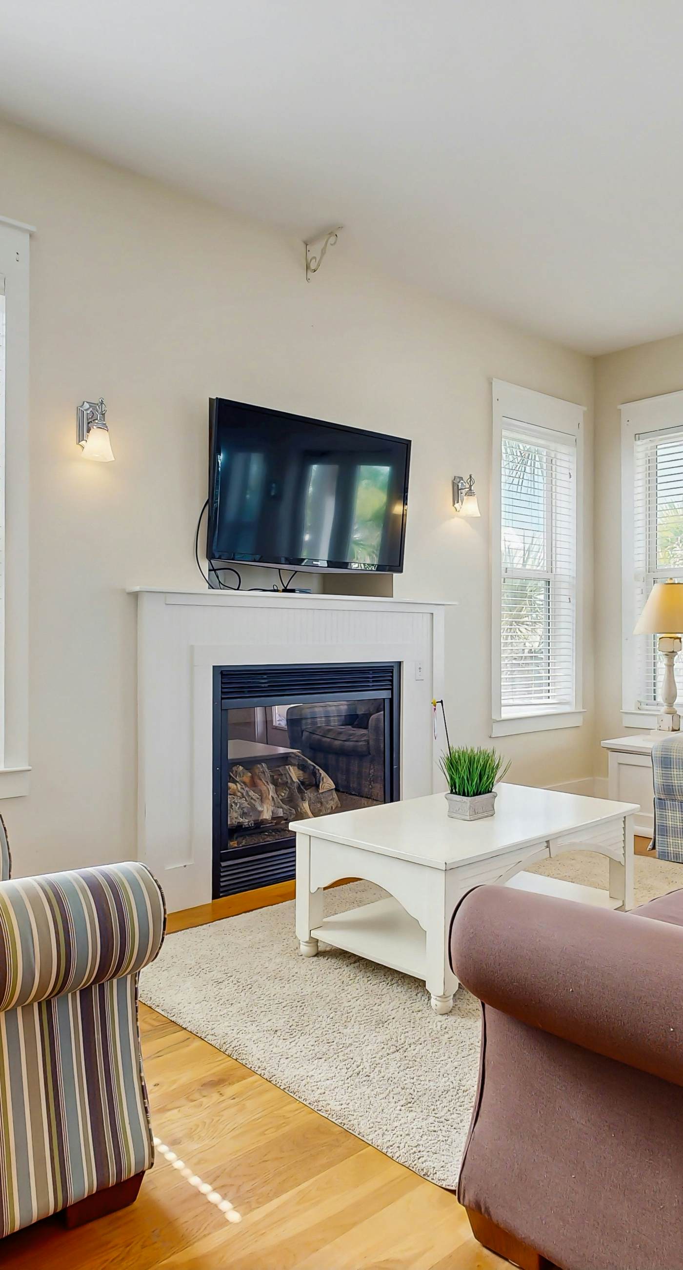 3-Bedroom Home Located in Destin Pointe, Near shops and dining