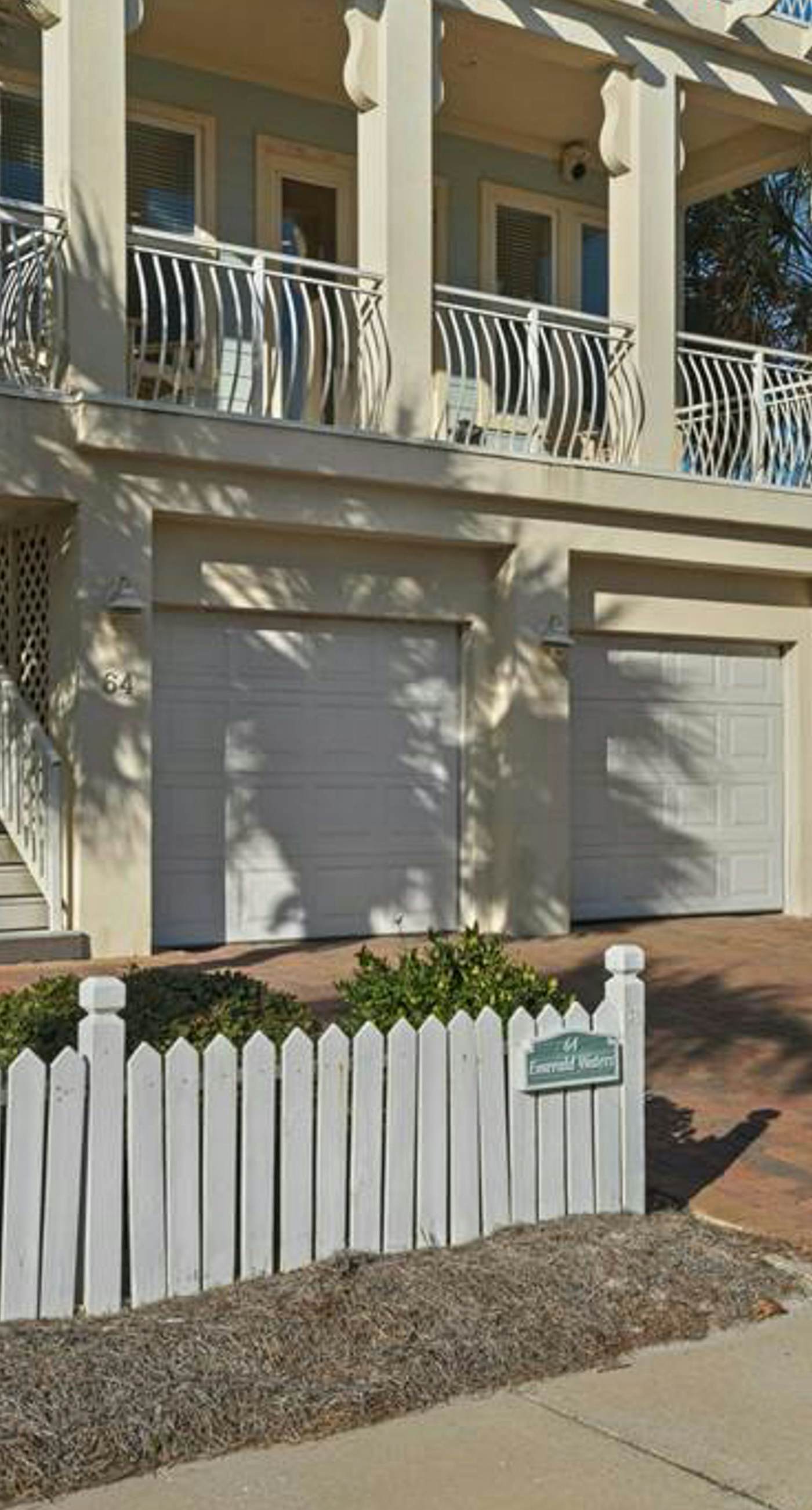 3-Bedroom Home Located in Destin Pointe, Near shops and dining