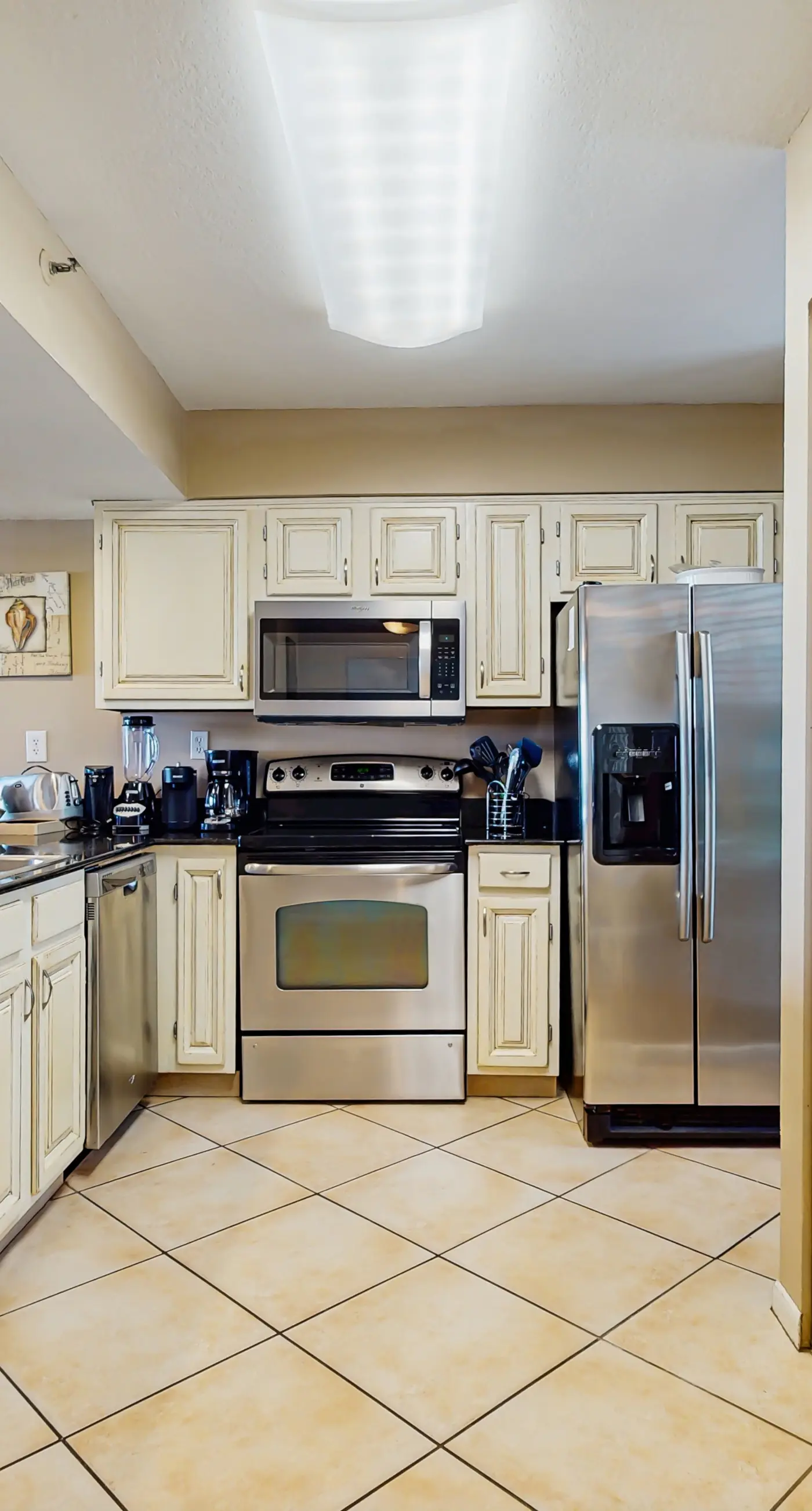 2nd Floor Lovely Condo Great Amenities, Gulf View, Large Balcony