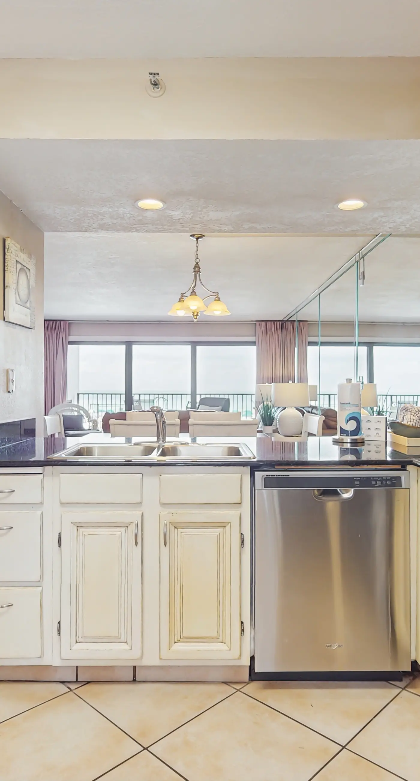 2nd Floor Lovely Condo Great Amenities, Gulf View, Large Balcony