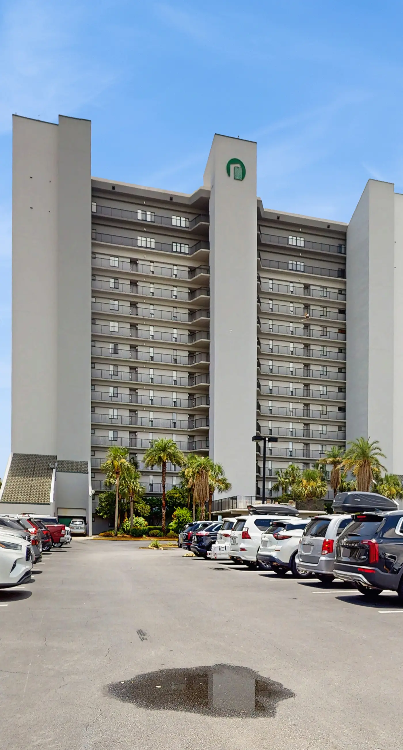 2nd Floor Lovely Condo Great Amenities, Gulf View, Large Balcony