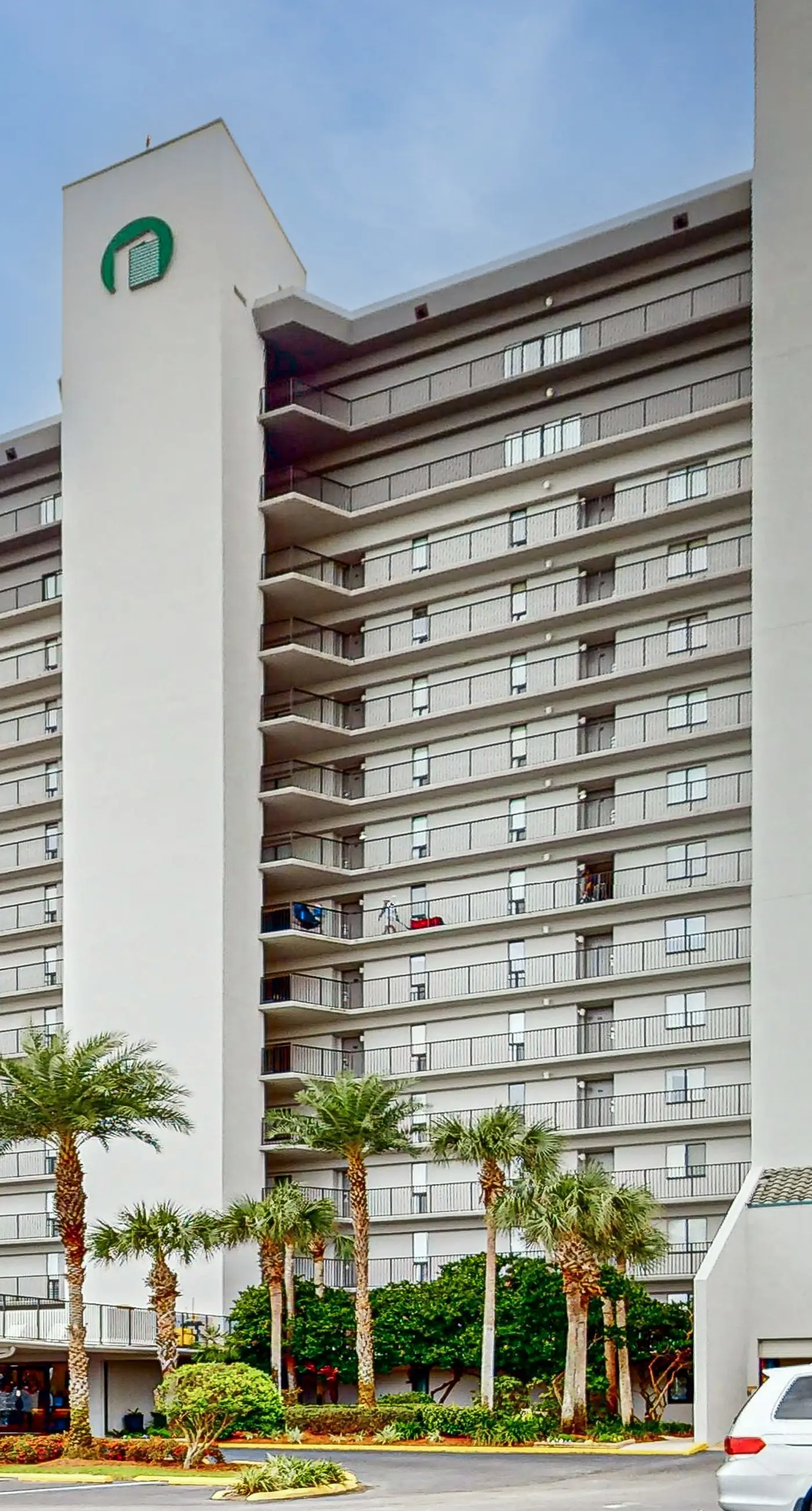 2nd Floor Lovely Condo Great Amenities, Gulf View, Large Balcony