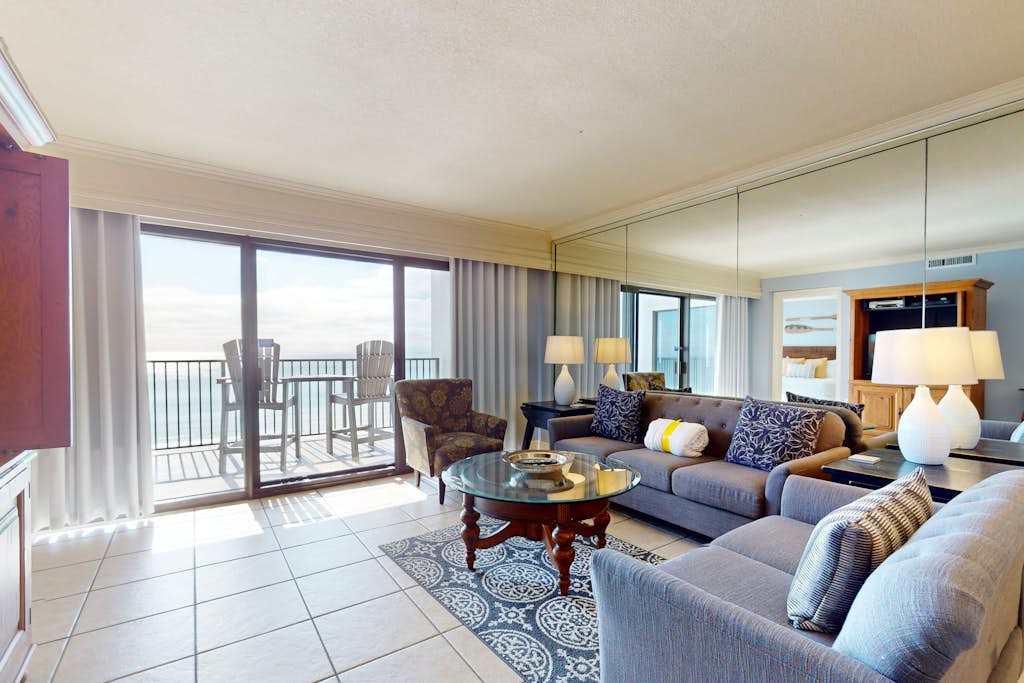 6th Floor Lovely Condo Great Amenities, Gulf View, Large Balcony