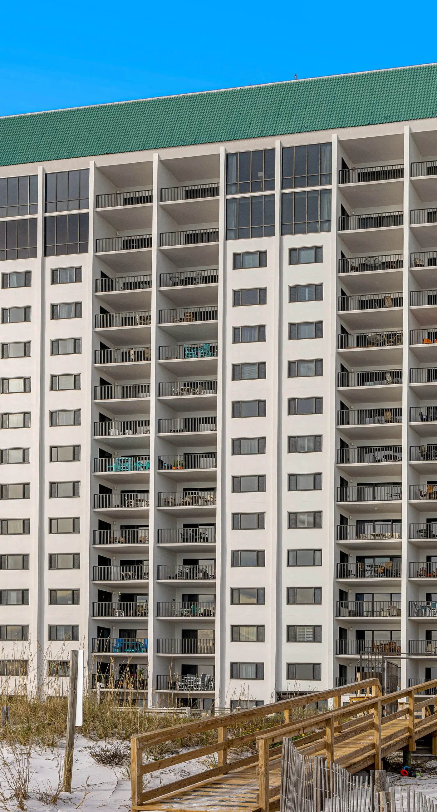 6th Floor Lovely Condo Great Amenities, Gulf View, Large Balcony