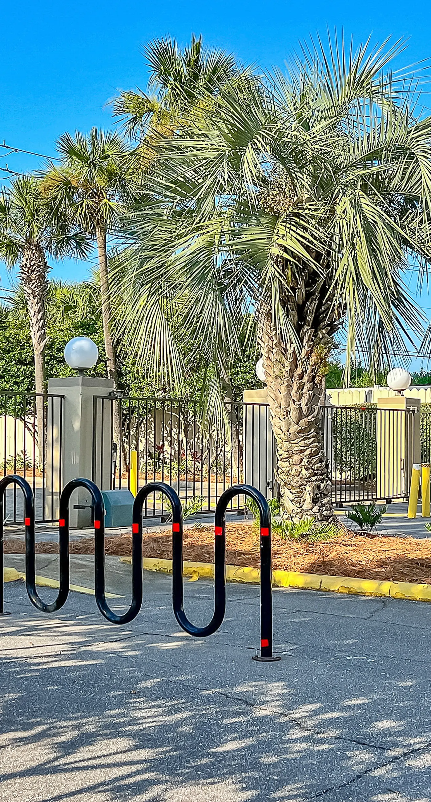 6th Floor Lovely Condo Great Amenities, Gulf View, Large Balcony