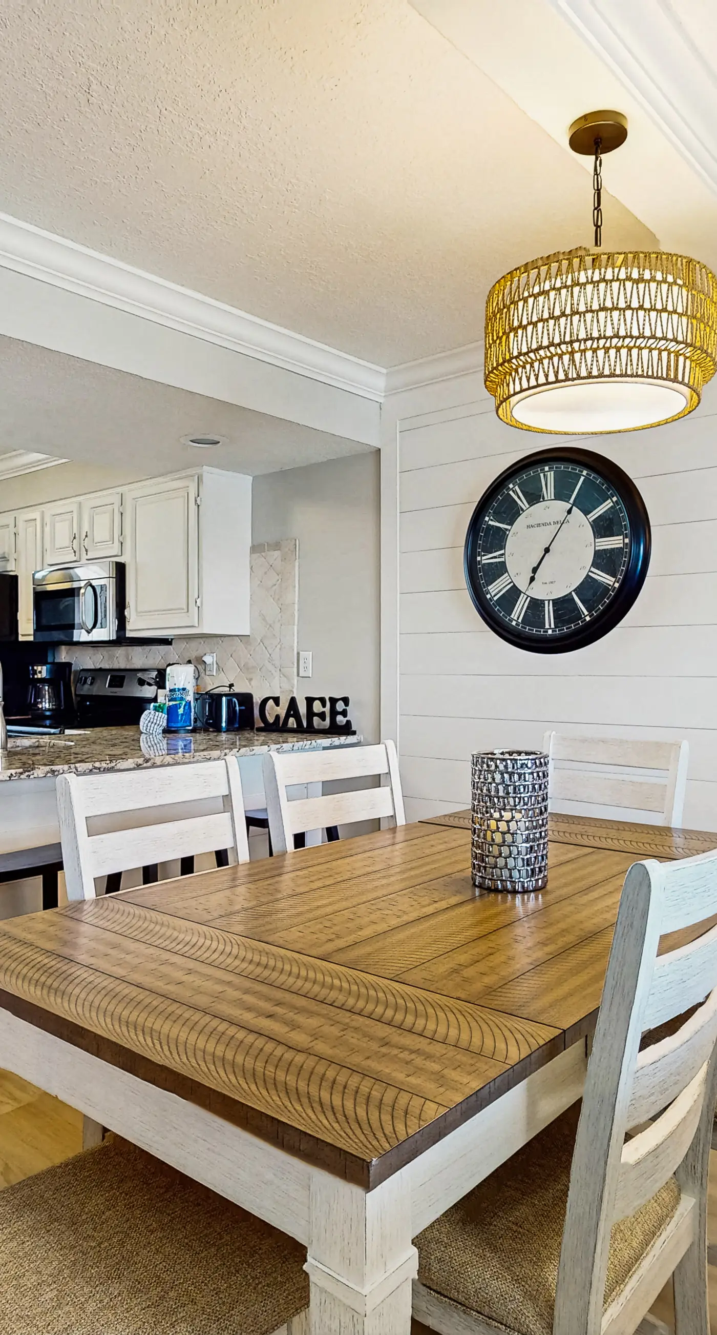 8th Floor Gulf Front Condo Fun Amenities, Nearby Shopping & Dining