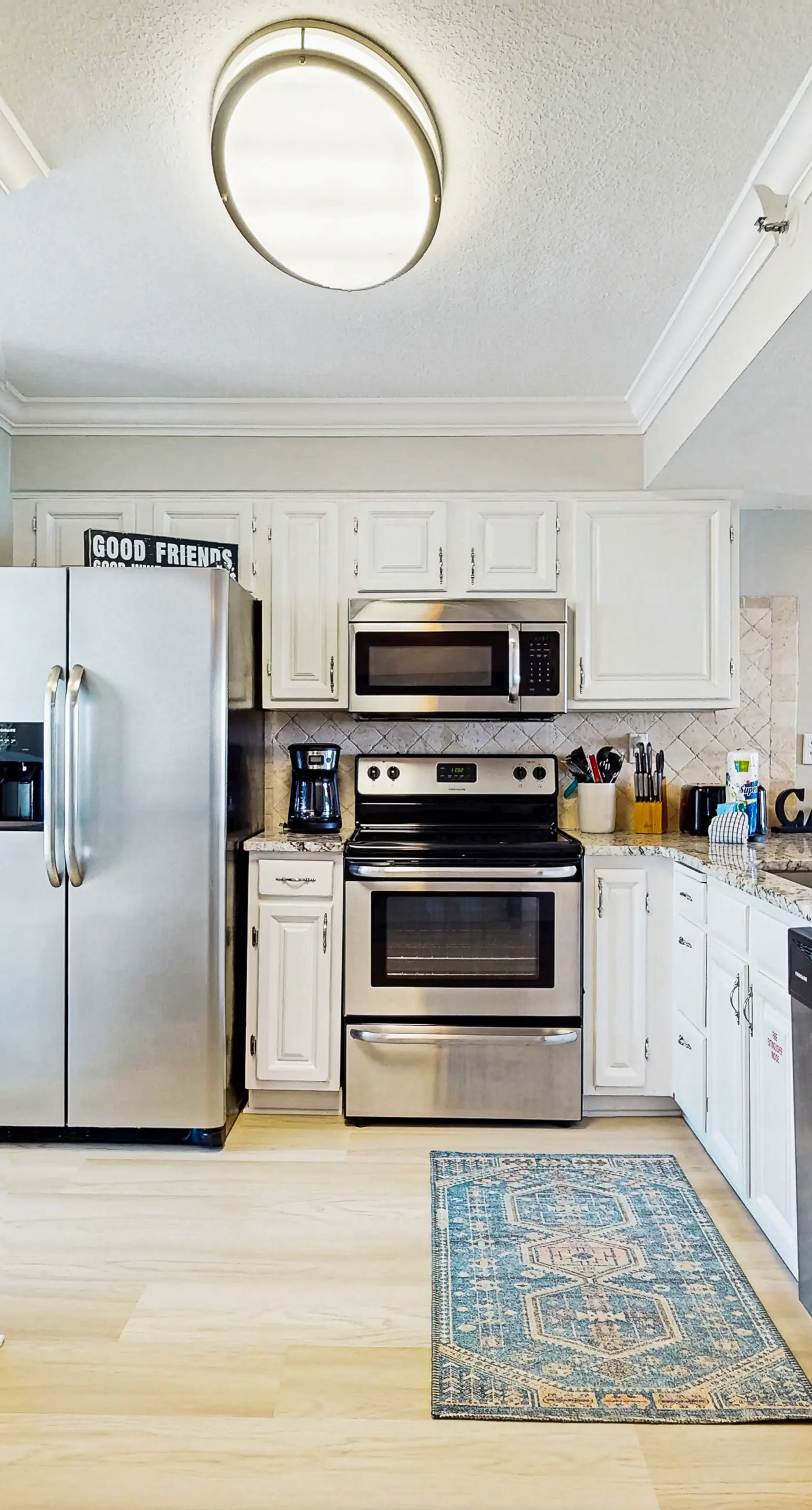 8th Floor Gulf Front Condo Fun Amenities, Nearby Shopping & Dining