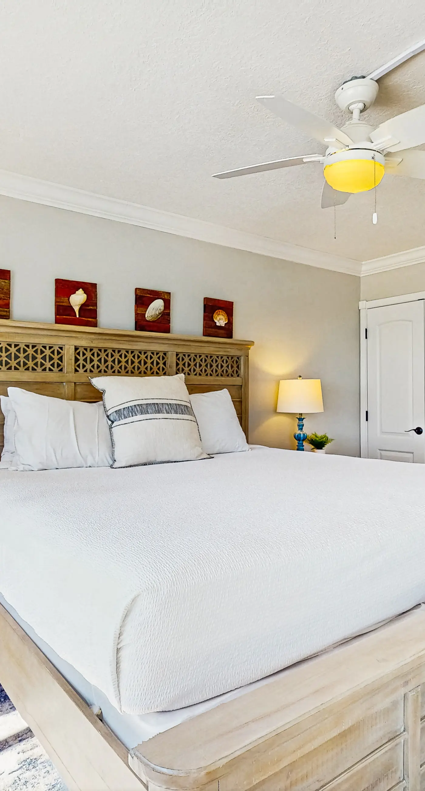 8th Floor Gulf Front Condo Fun Amenities, Nearby Shopping & Dining