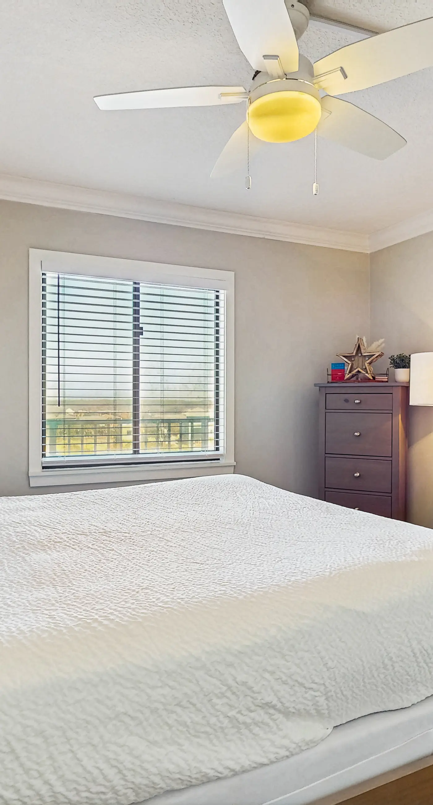 8th Floor Gulf Front Condo Fun Amenities, Nearby Shopping & Dining