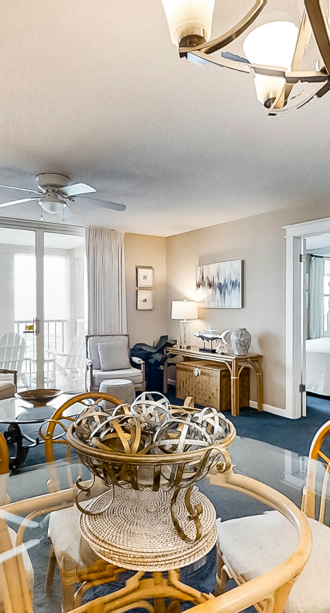 4th Floor Airy, open bay view condo, beach setup & close to everything