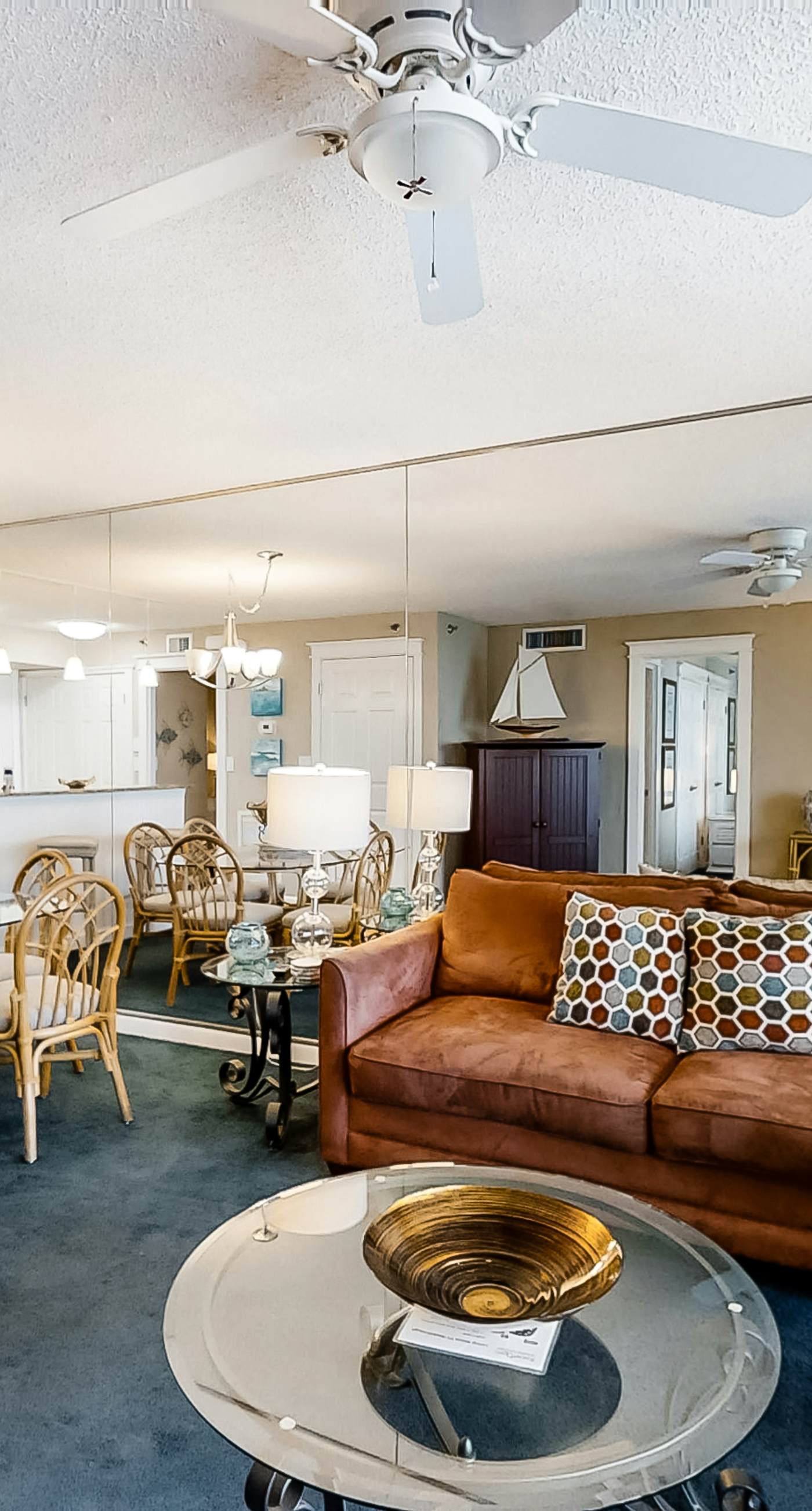 4th Floor Airy, open bay view condo, beach setup & close to everything