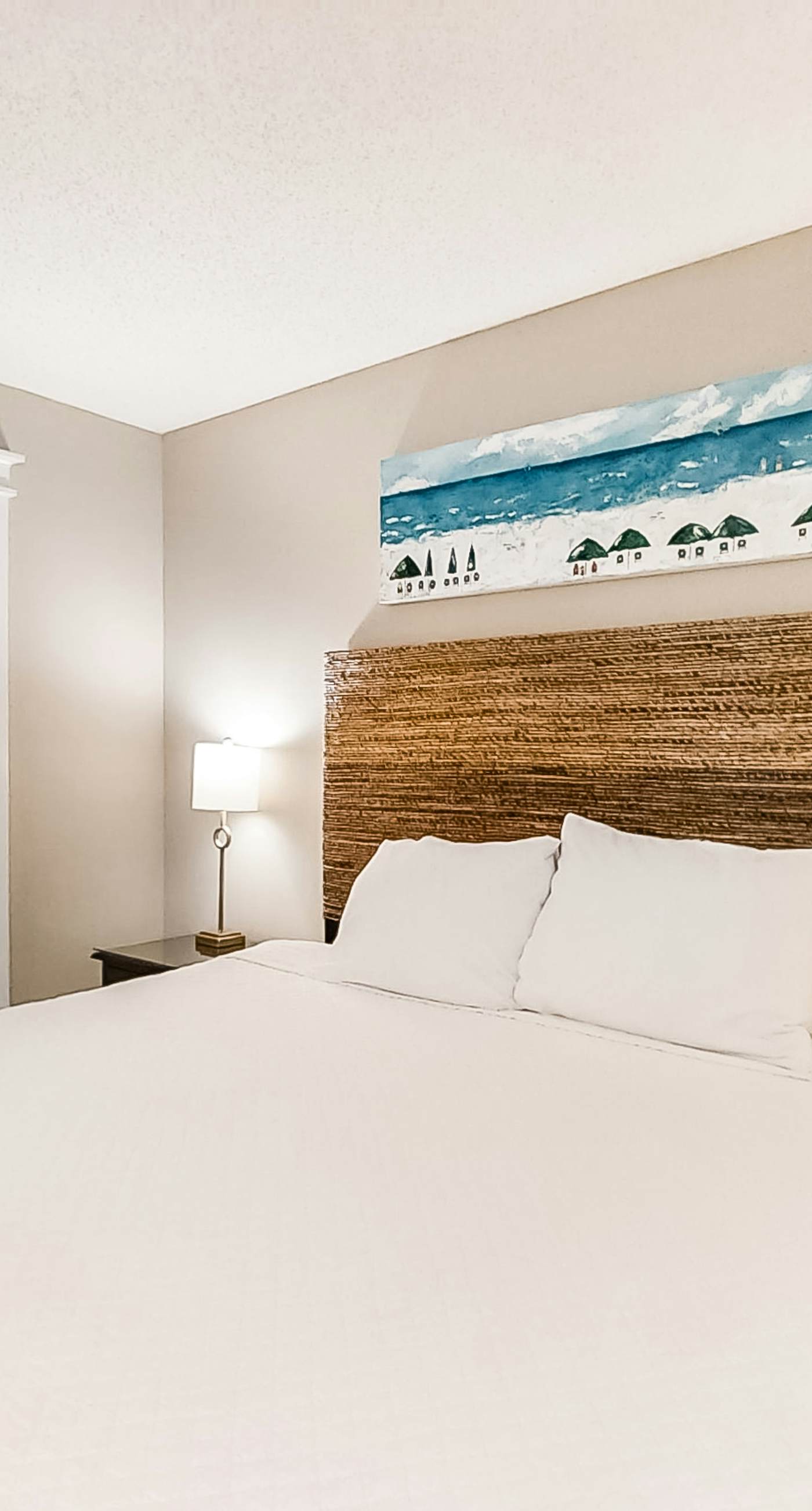 4th Floor Airy, open bay view condo, beach setup & close to everything