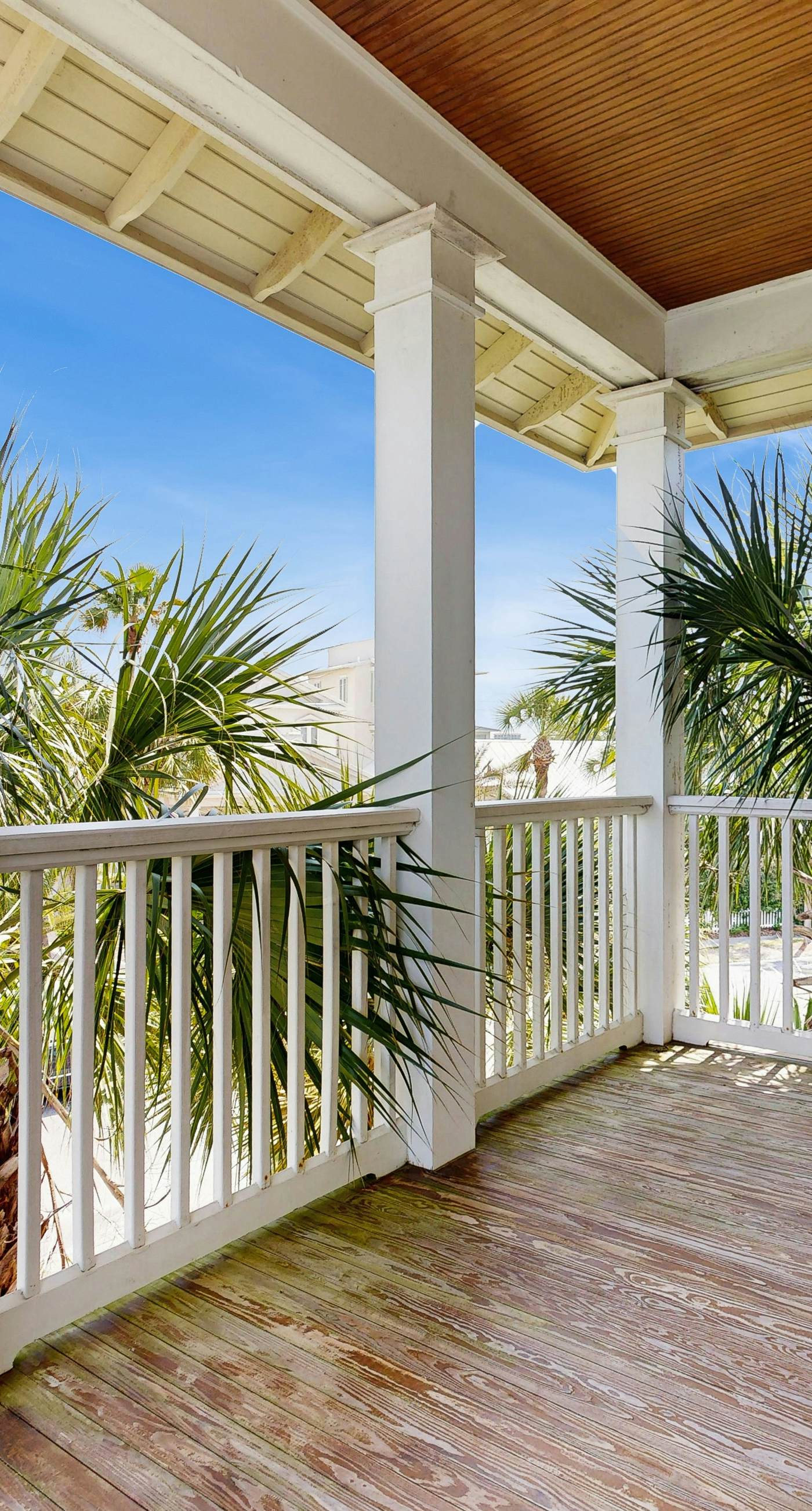 Located at Destin Pointe, Short Walk to the Beach, Minutes from Entertainment
