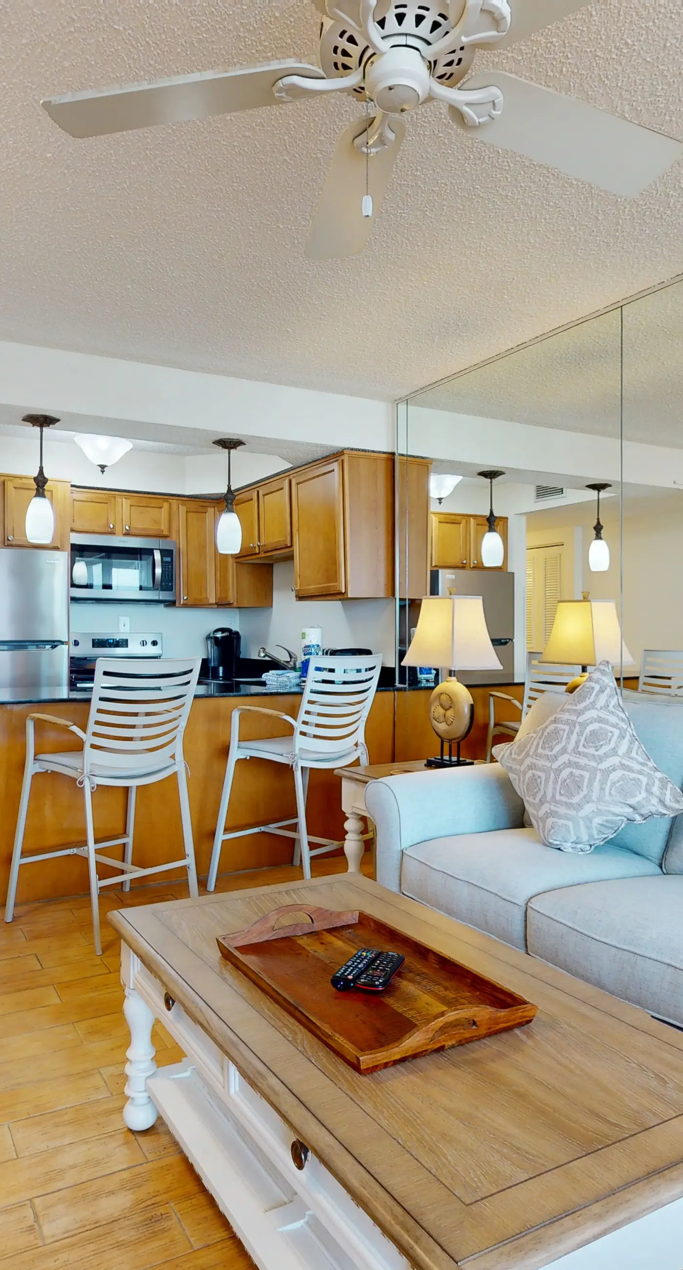 Comfortable Bay View Unit, Near dining, shopping, and more