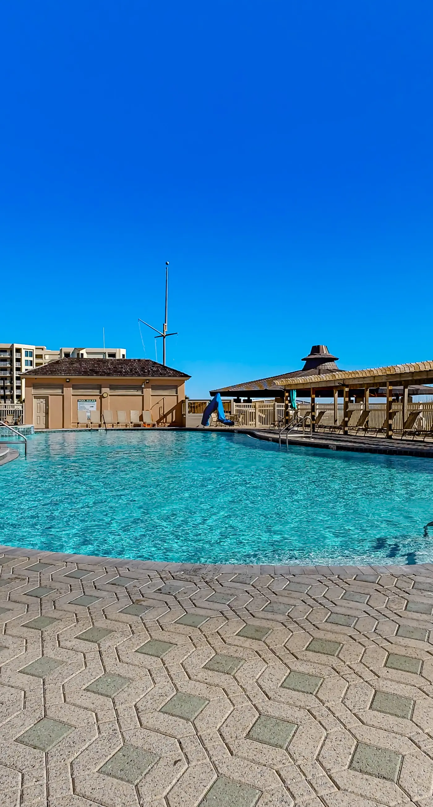 Comfortable Bay View Unit, Near dining, shopping, and more