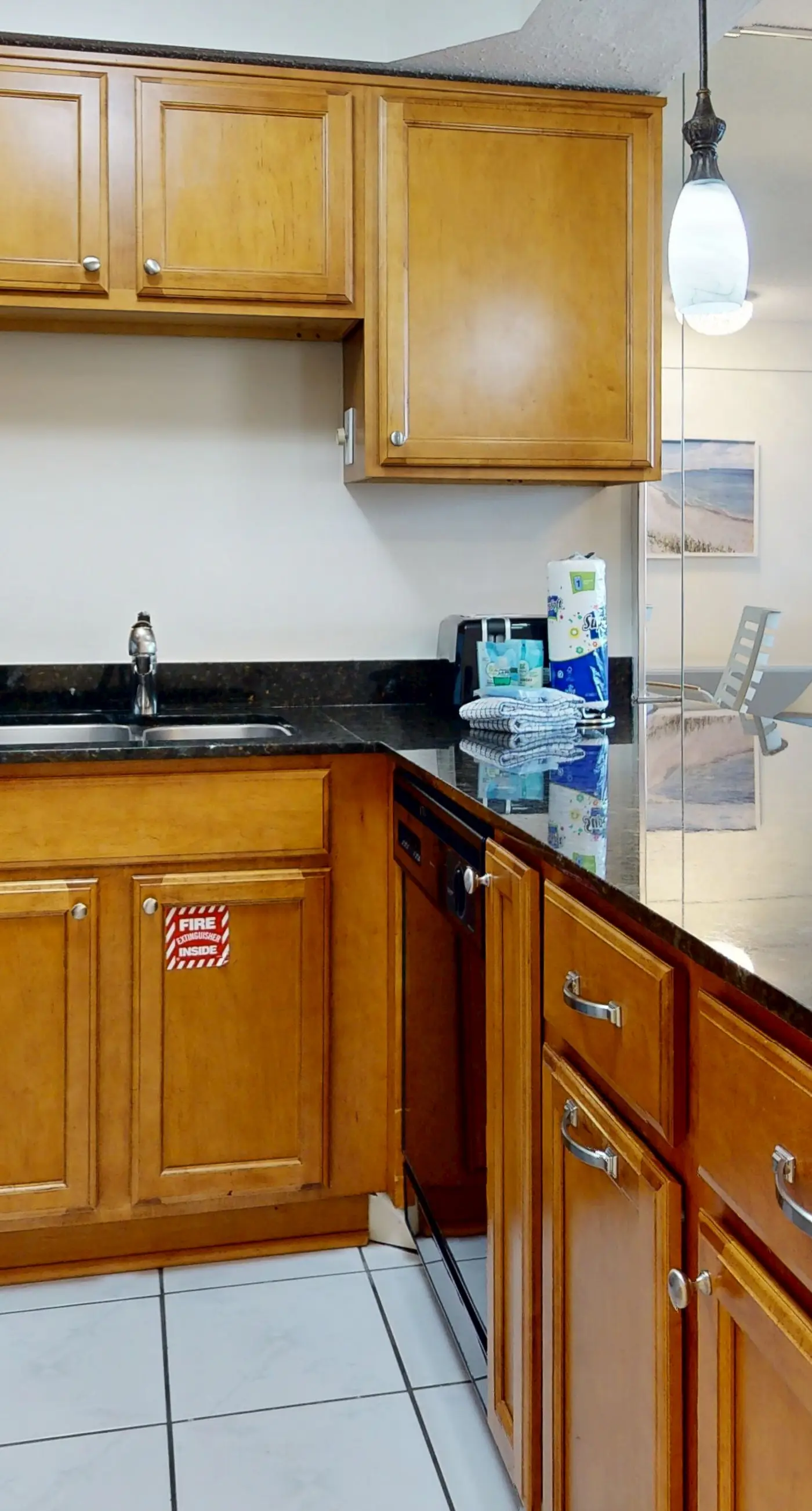 Comfortable Bay View Unit, Near dining, shopping, and more