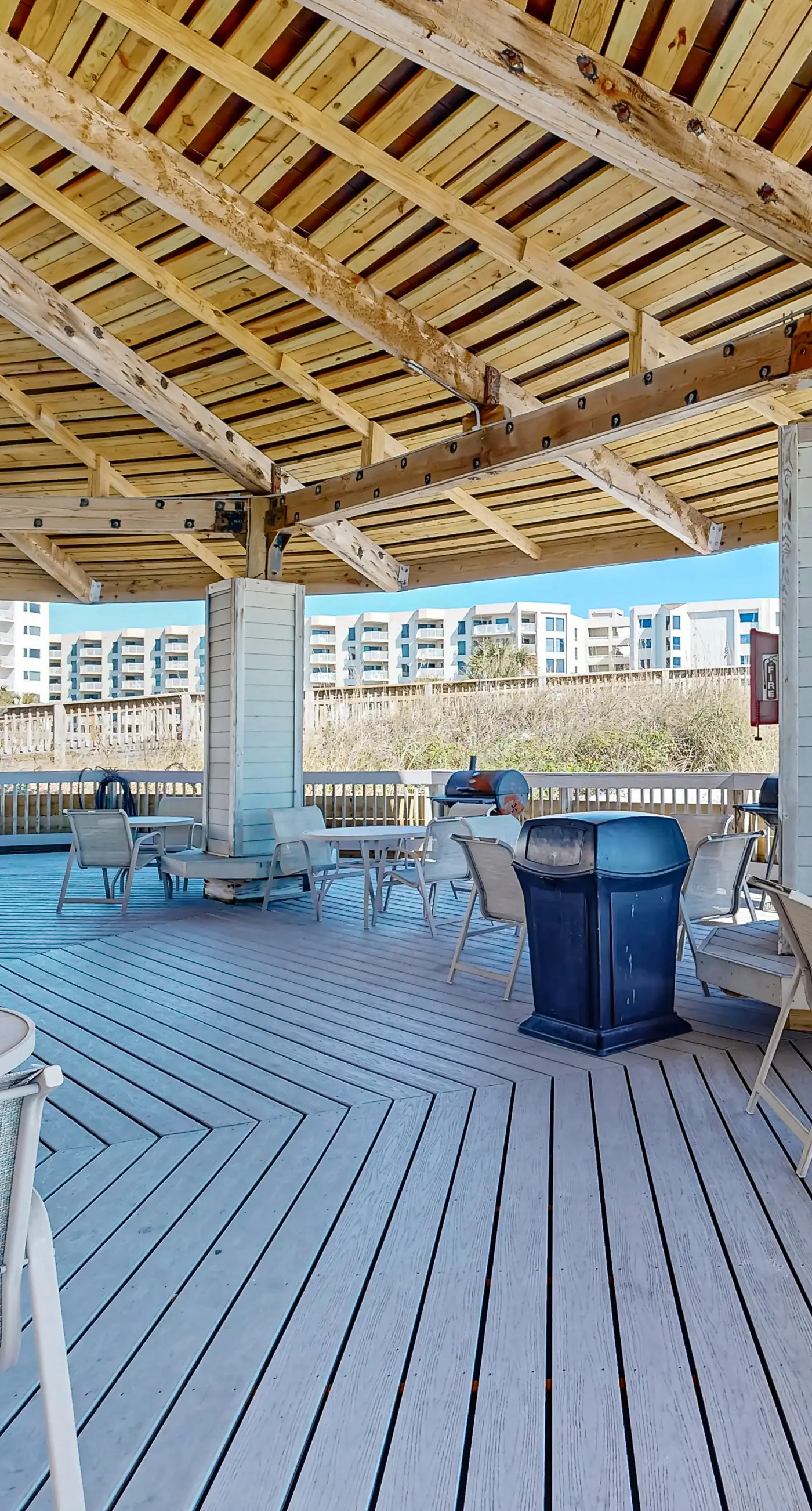 Comfortable Bay View Unit, Near dining, shopping, and more