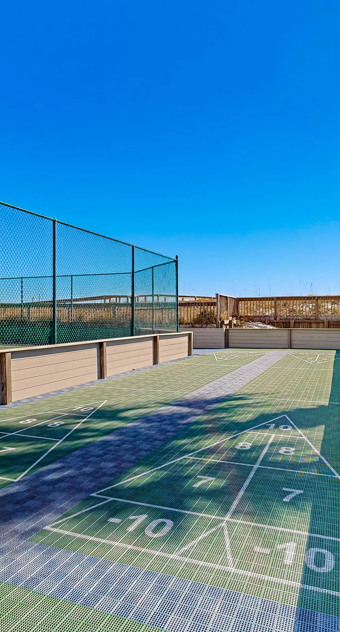 Comfortable Bay View Unit, Near dining, shopping, and more