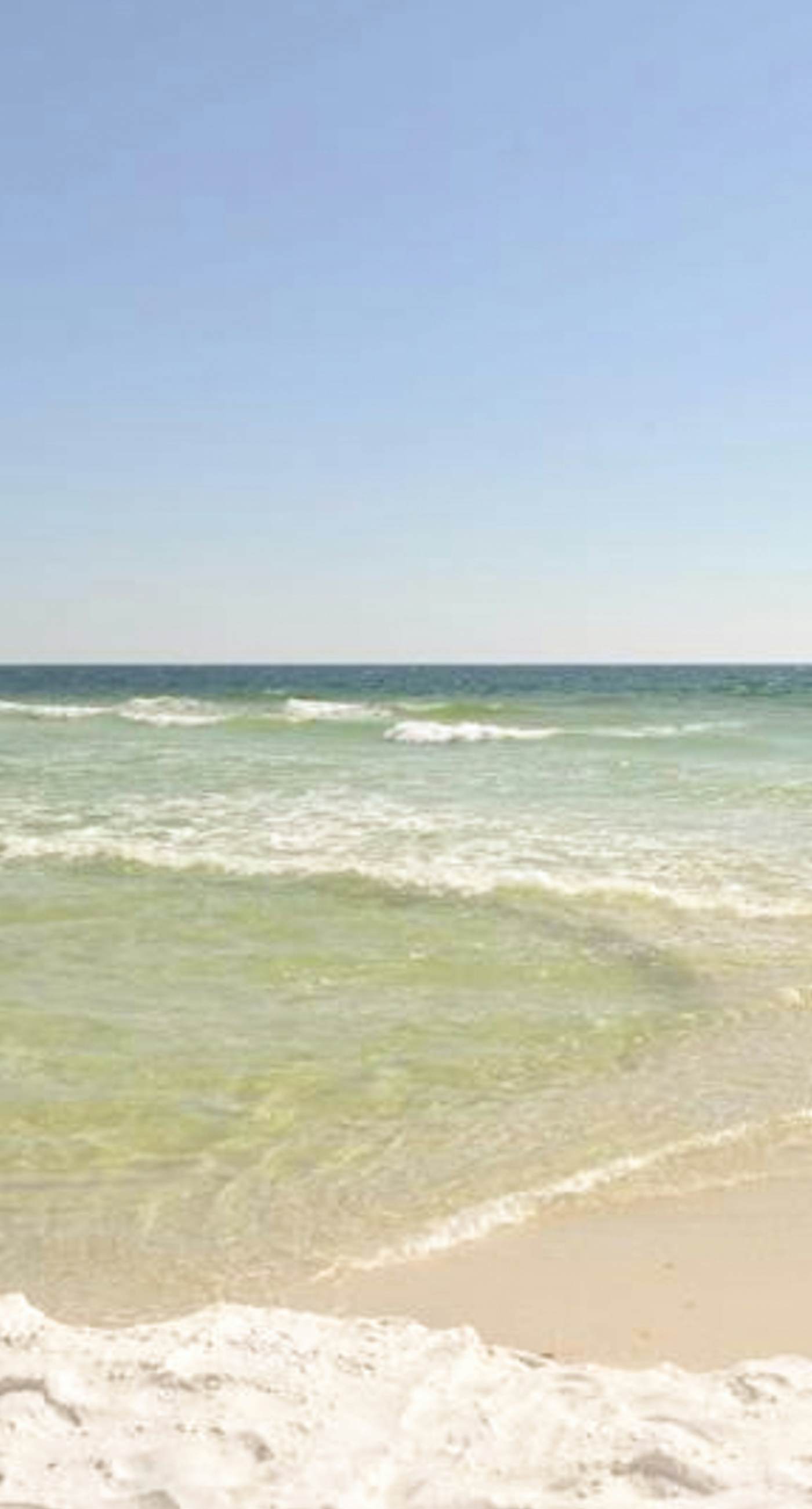 4th Floor Open, airy condo, 2 beach chairs & bicycles included, Close to dining