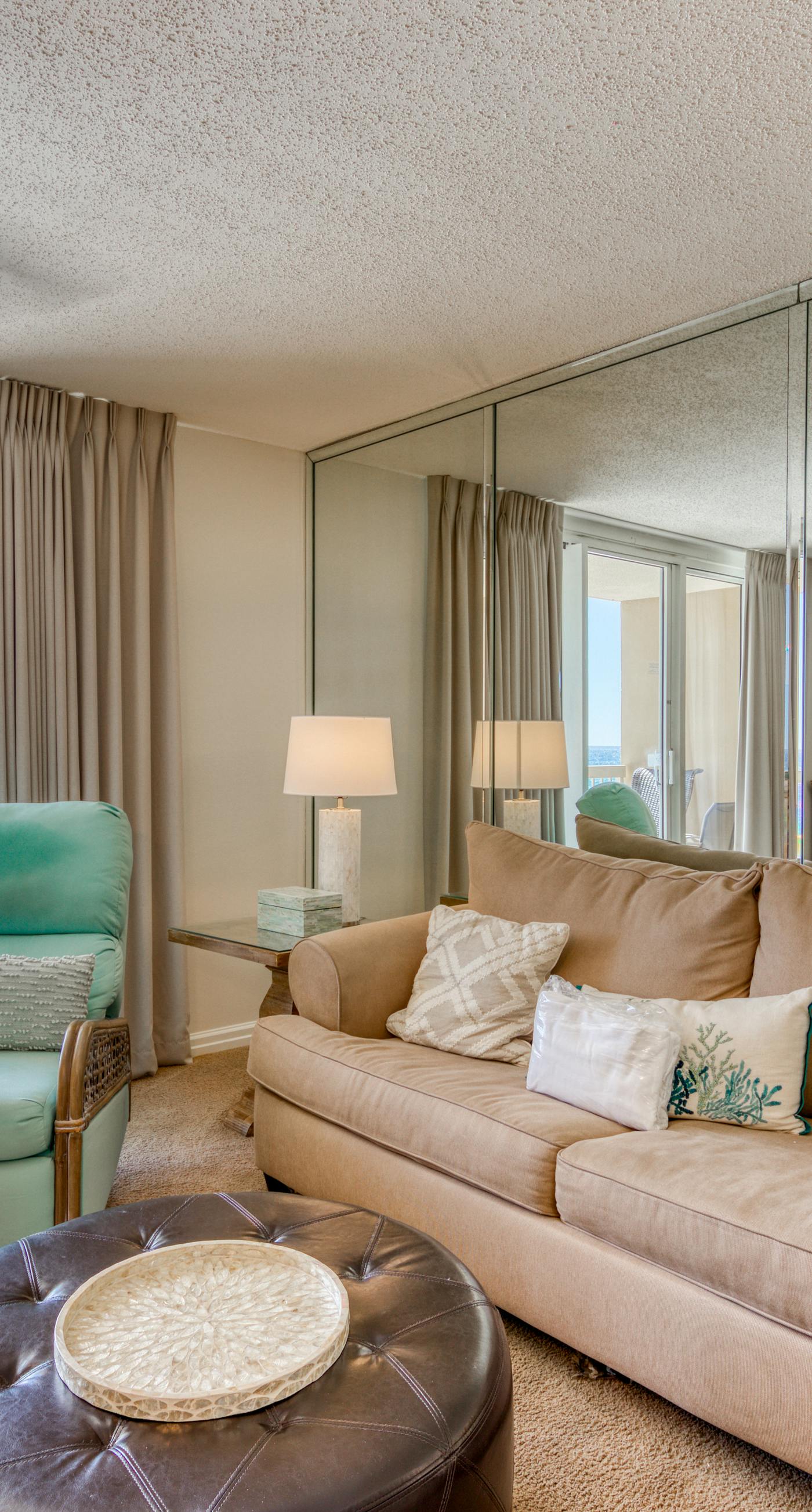 Beachfront condo with gorgeous Gulf view, balcony, pools & hot tub