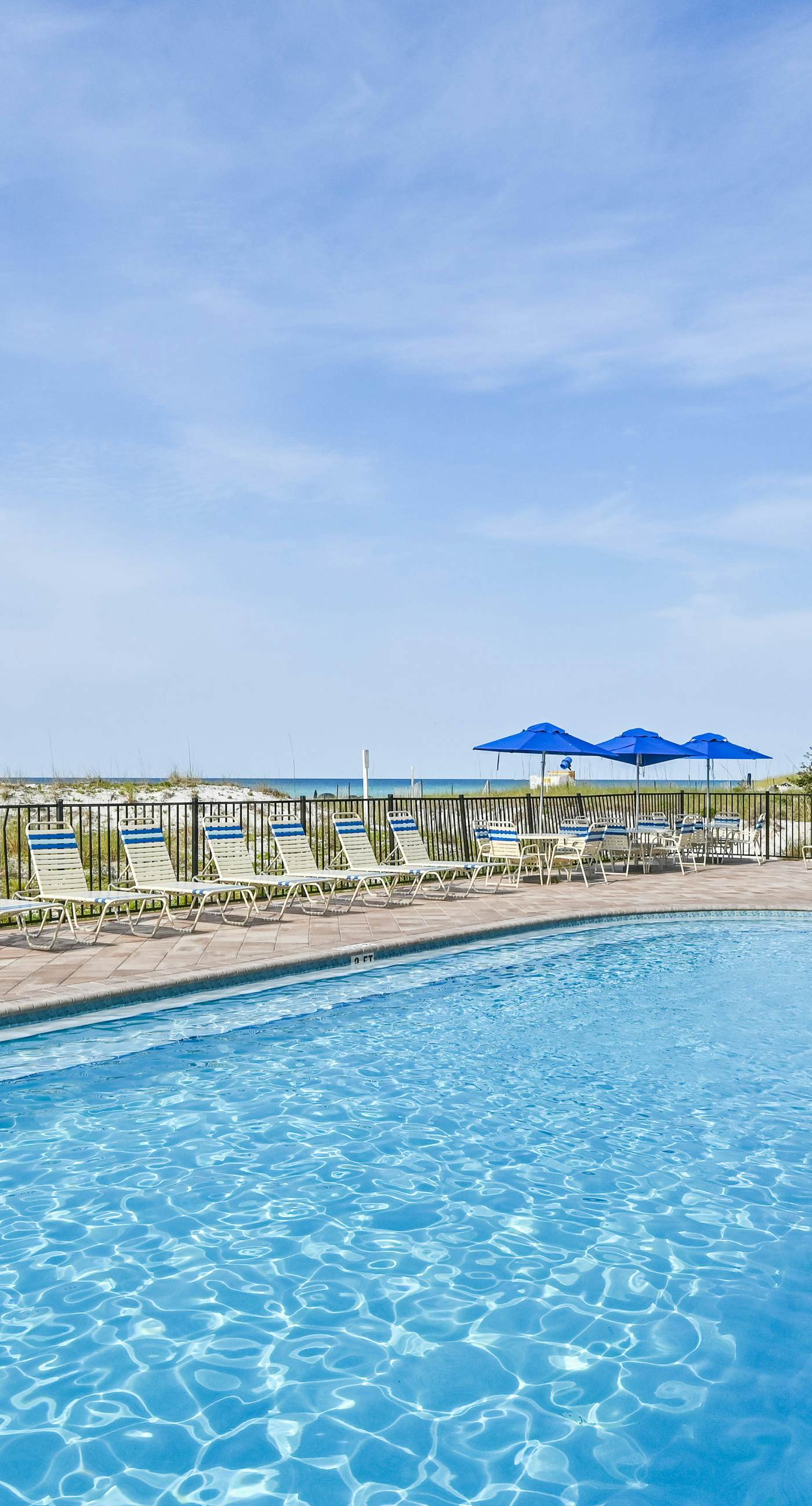 Beachfront condo with gorgeous Gulf view, balcony, pools & hot tub