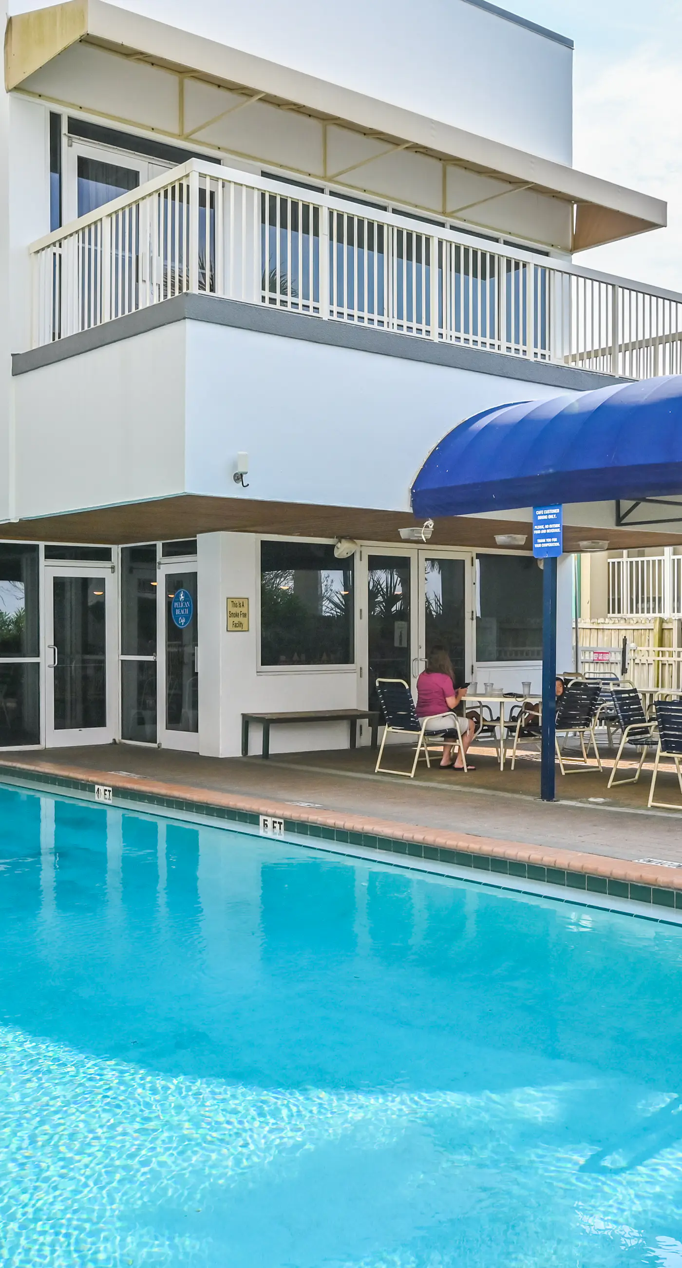 Gulf-front, 10th-floor condo with stunning Gulf views, pools & hot tubs