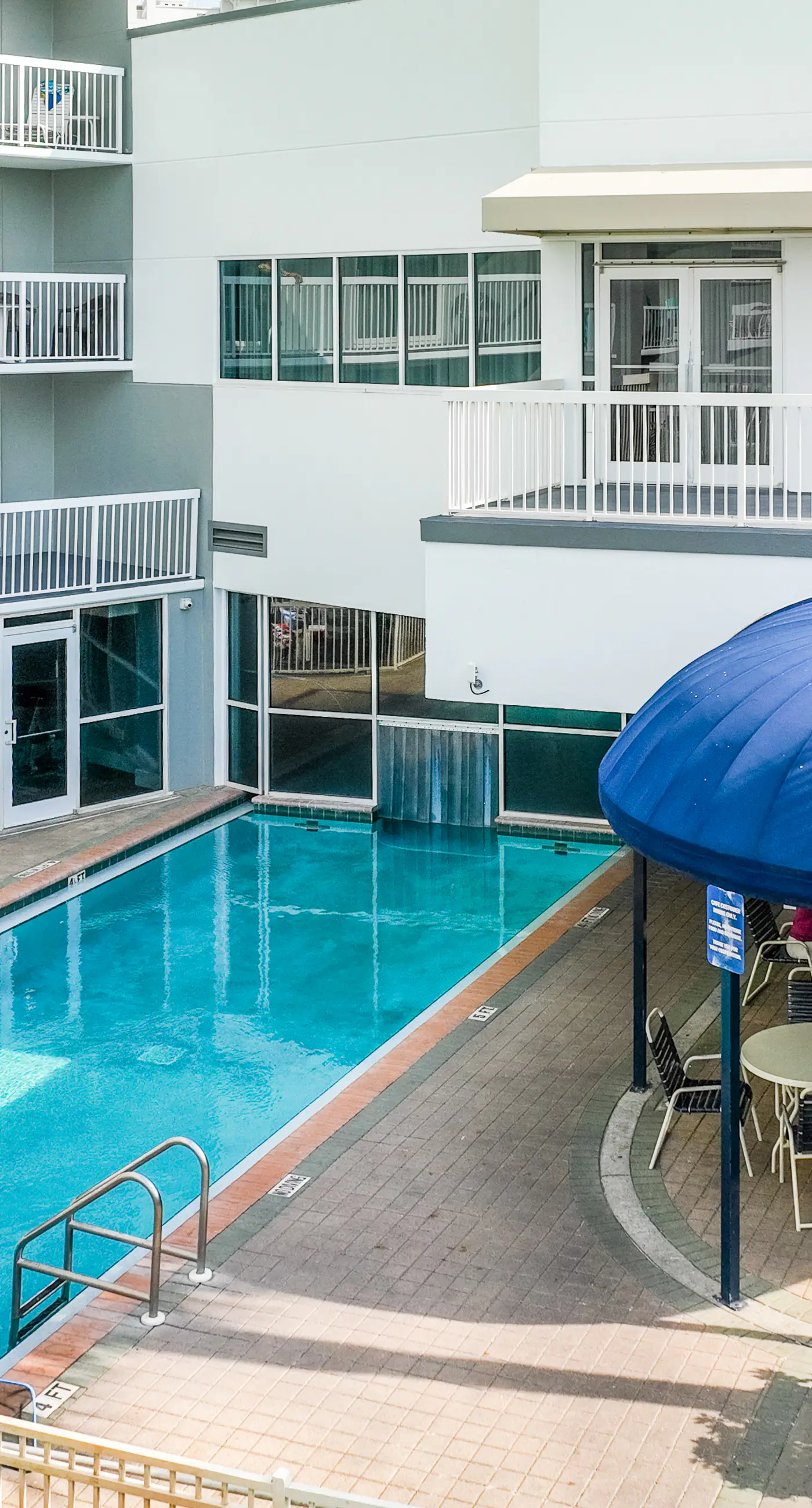 Gulf-front, 10th-floor condo with stunning Gulf views, pools & hot tubs