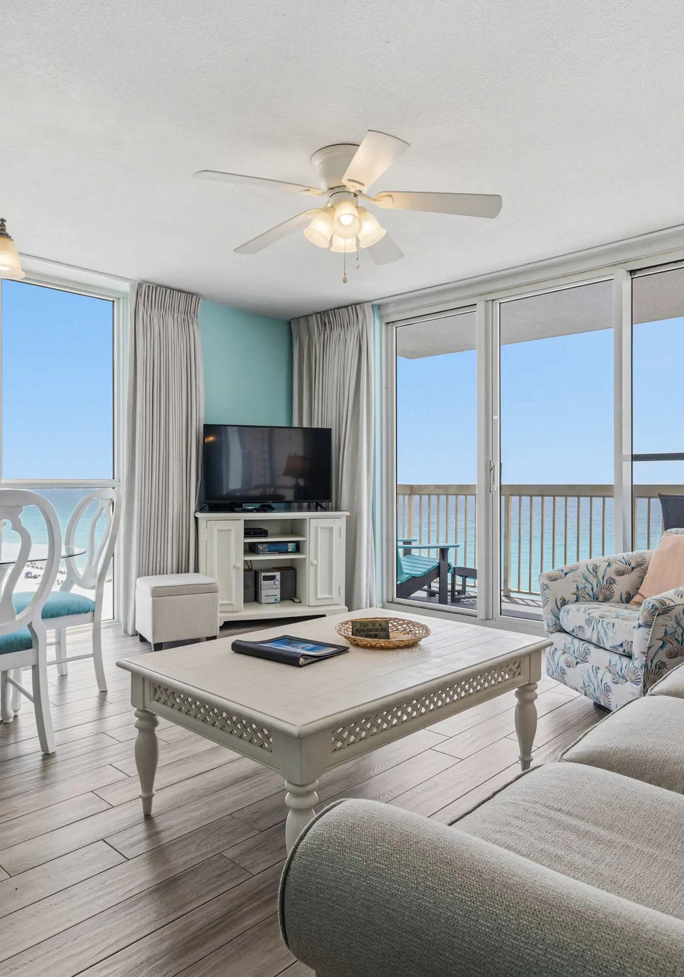 Gulf-front, 10th-floor corner condo with pools & hot tub - majestic views