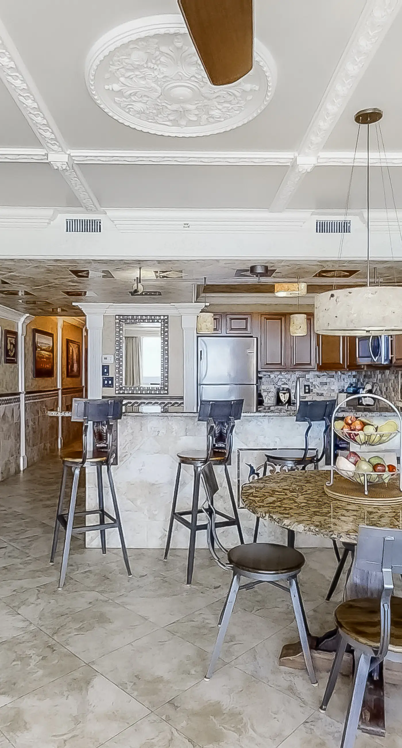 Beachfront, 15th-floor condo with great Gulf view, hot tub, pools & gyms