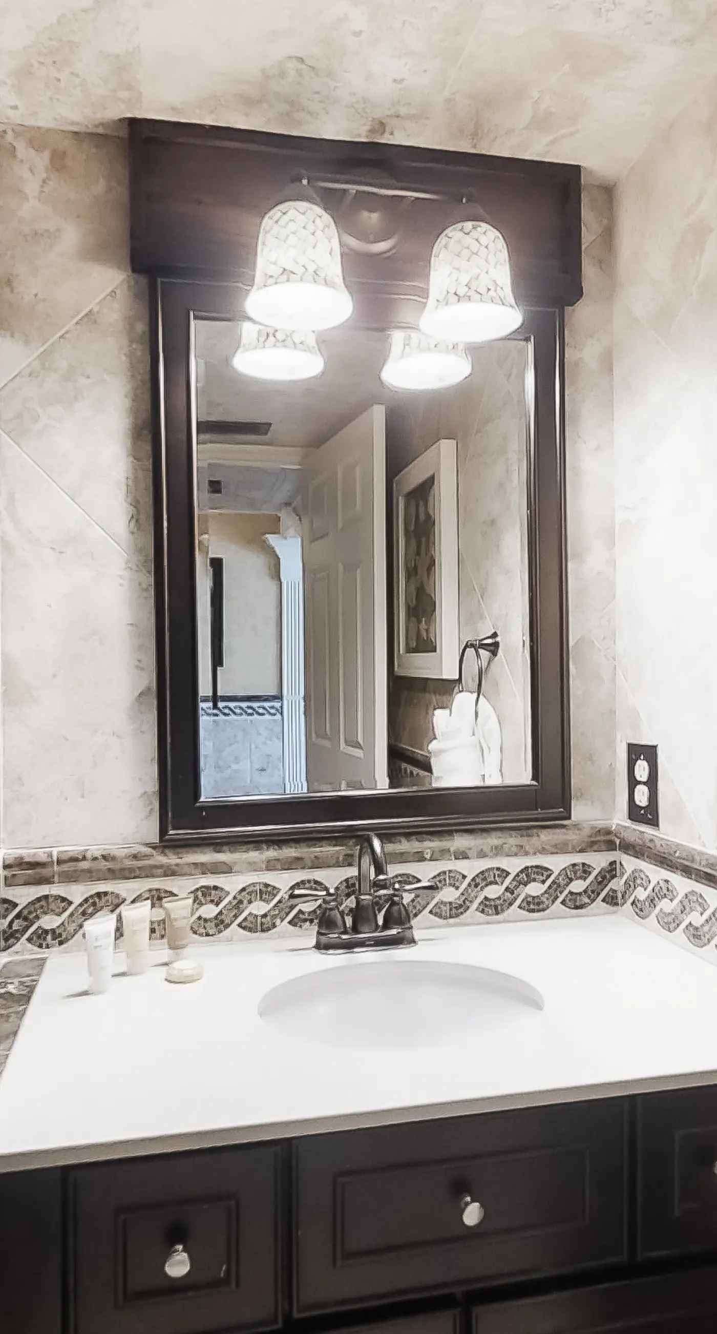 Beachfront, 15th-floor condo with great Gulf view, hot tub, pools & gyms