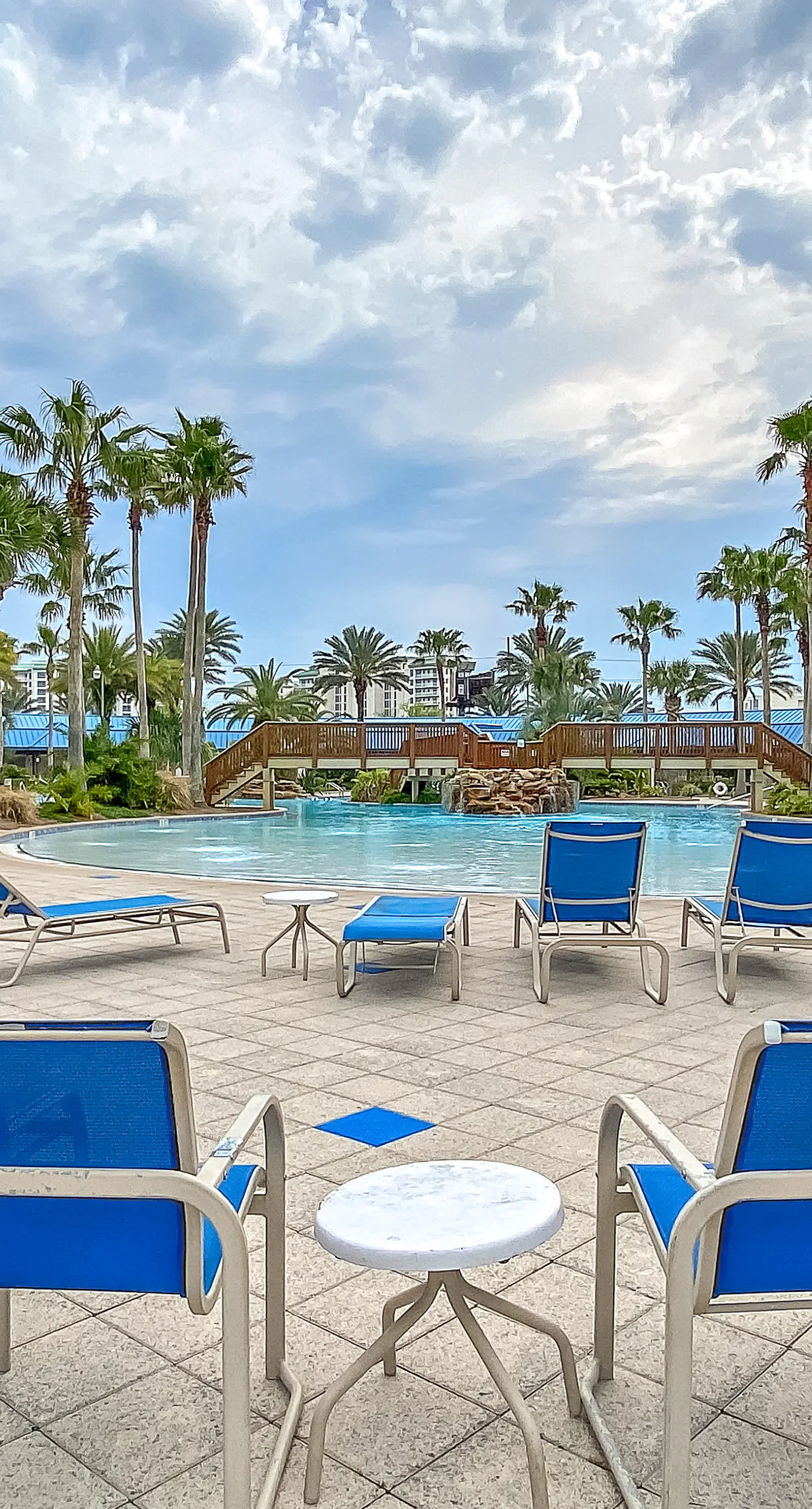2nd Floor Beautiful, coastal Condo, Resort amenities, Close to entertainment