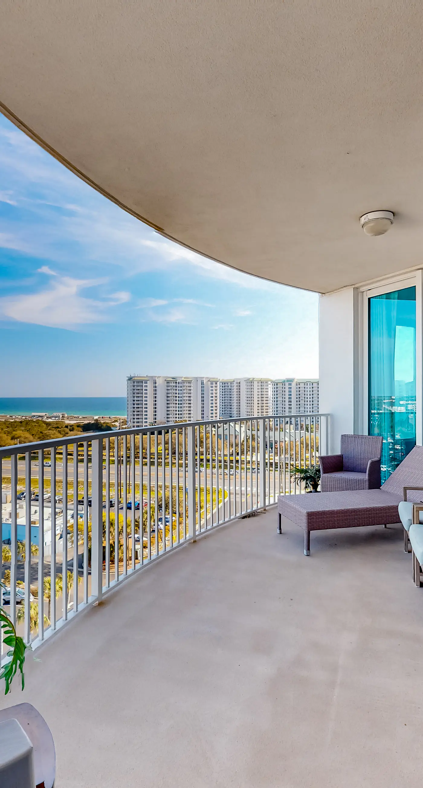 Spacious Condo w/Free WiFi, Shared Hot Tub, Pool, Tennis, and Central A/C