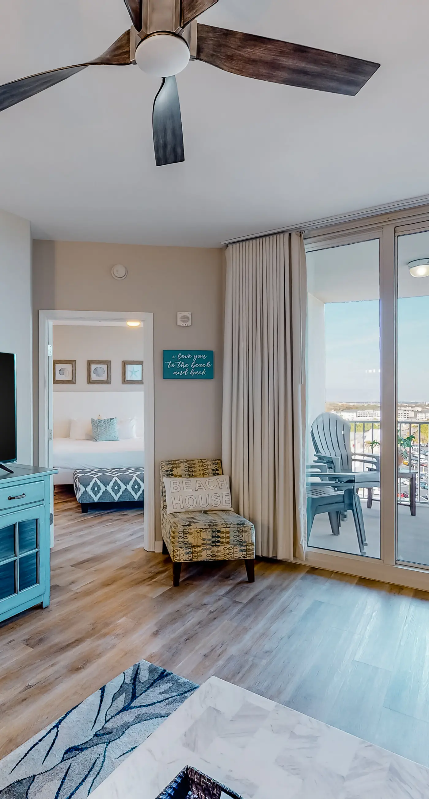 Spacious Condo w/Free WiFi, Shared Hot Tub, Pool, Tennis, and Central A/C